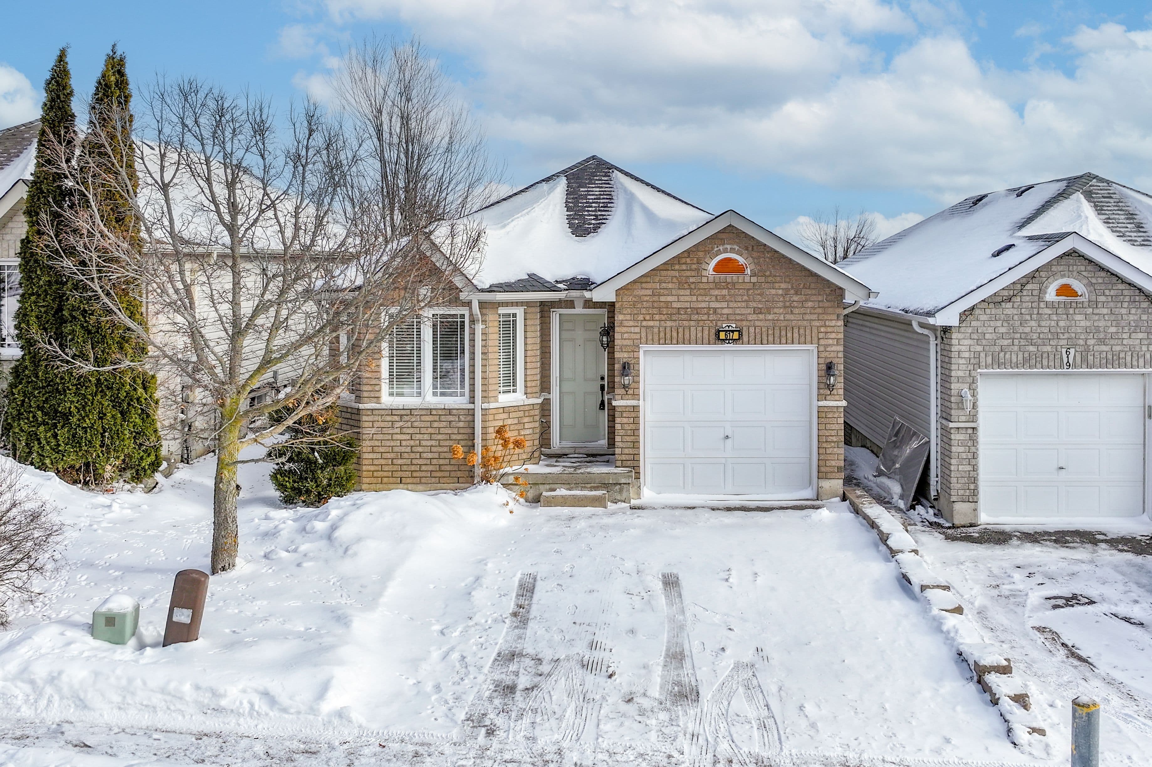 617 Clancy Crescent, Peterborough, ON K9K 2S2