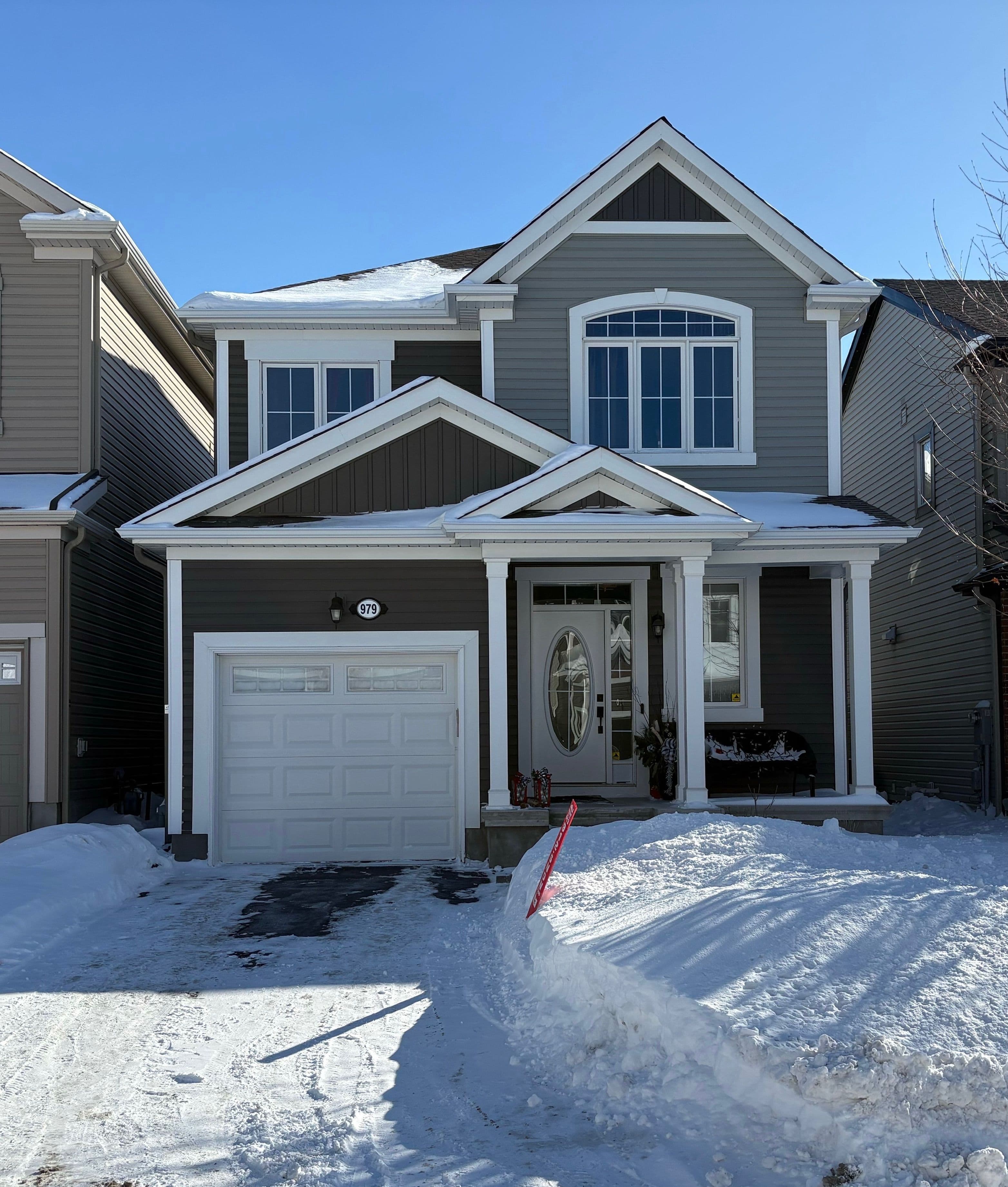 979 Shimmerton Circle, Kanata, ON K2M 0L4