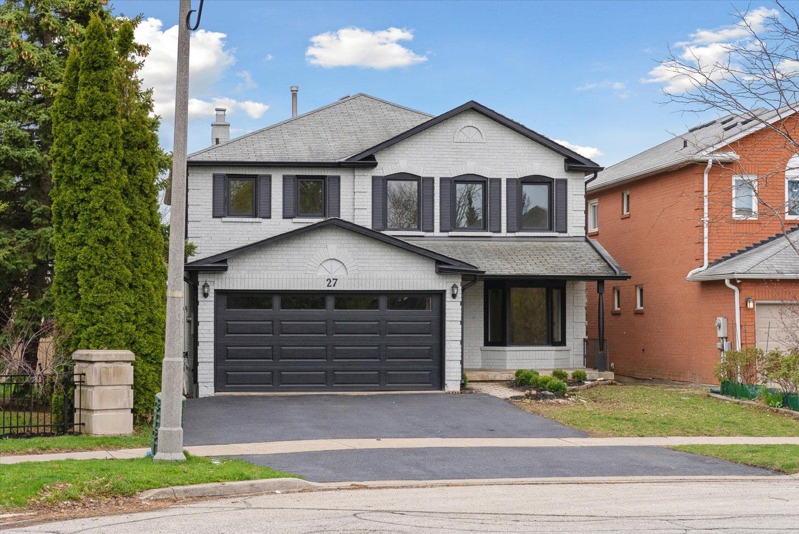 27 Edenbridge Drive, Vaughan, ON L4J 7V1