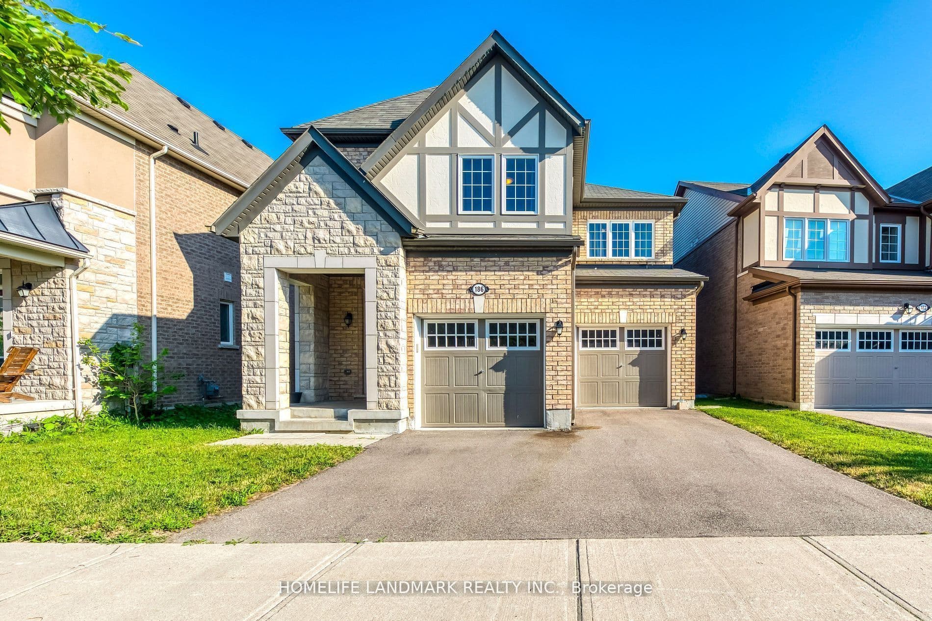 186 Degraaf Crescent, Aurora, ON L4G 0X1