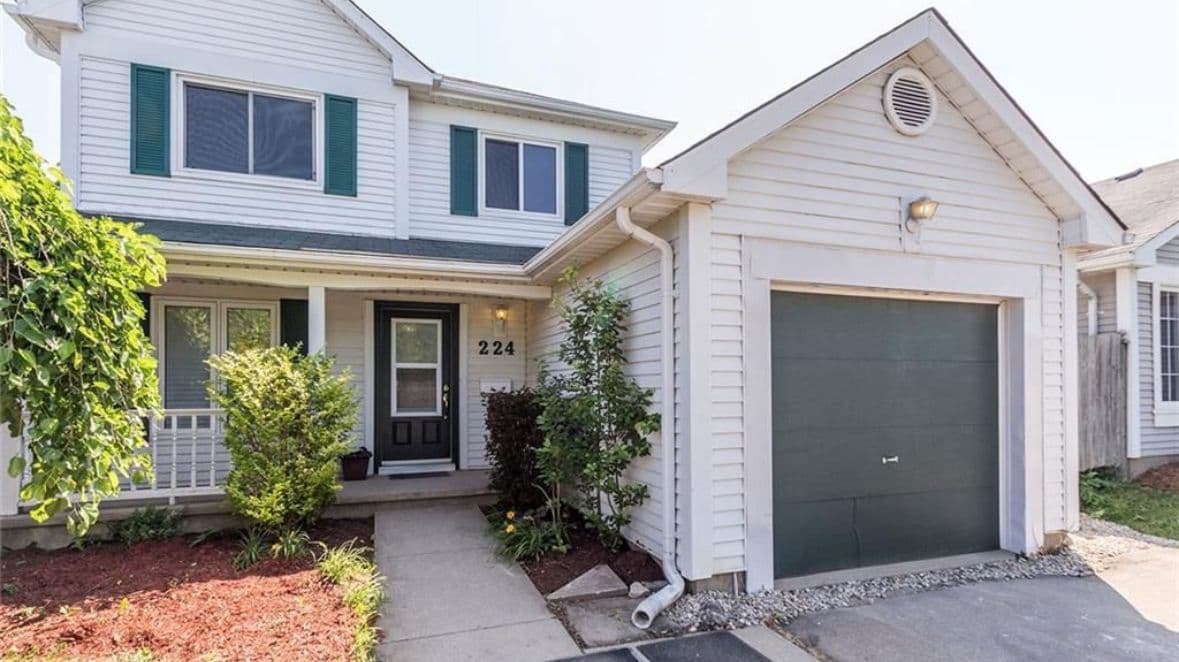 224 Portsmouth Gate Unit B, Waterloo, ON N2T 2H9