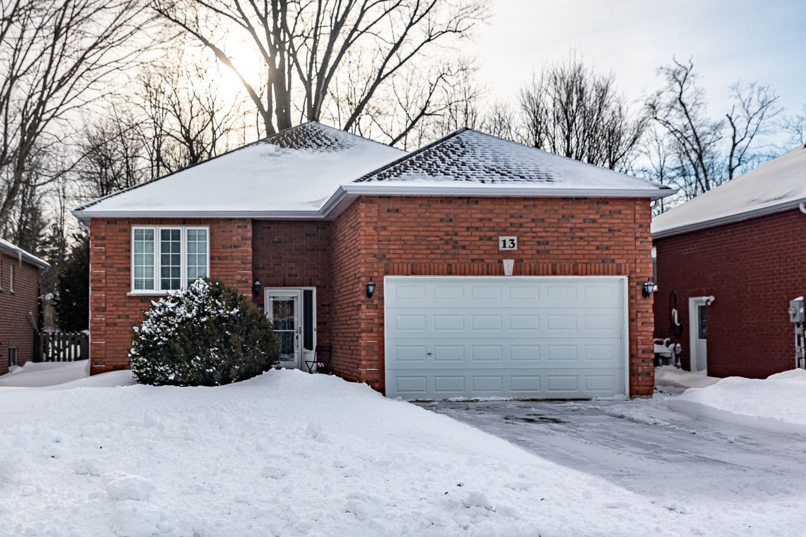 13 Tona Trail, Wasaga Beach, ON L9Z 0A5