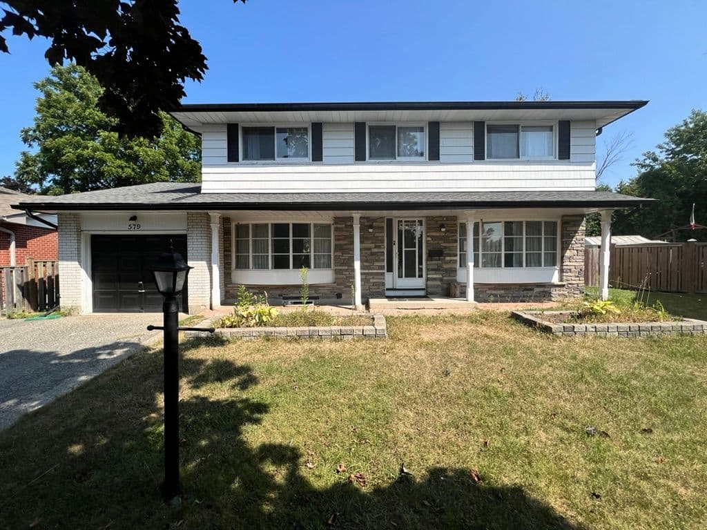 579 Braemor Court, Oshawa, ON L1J 2X7