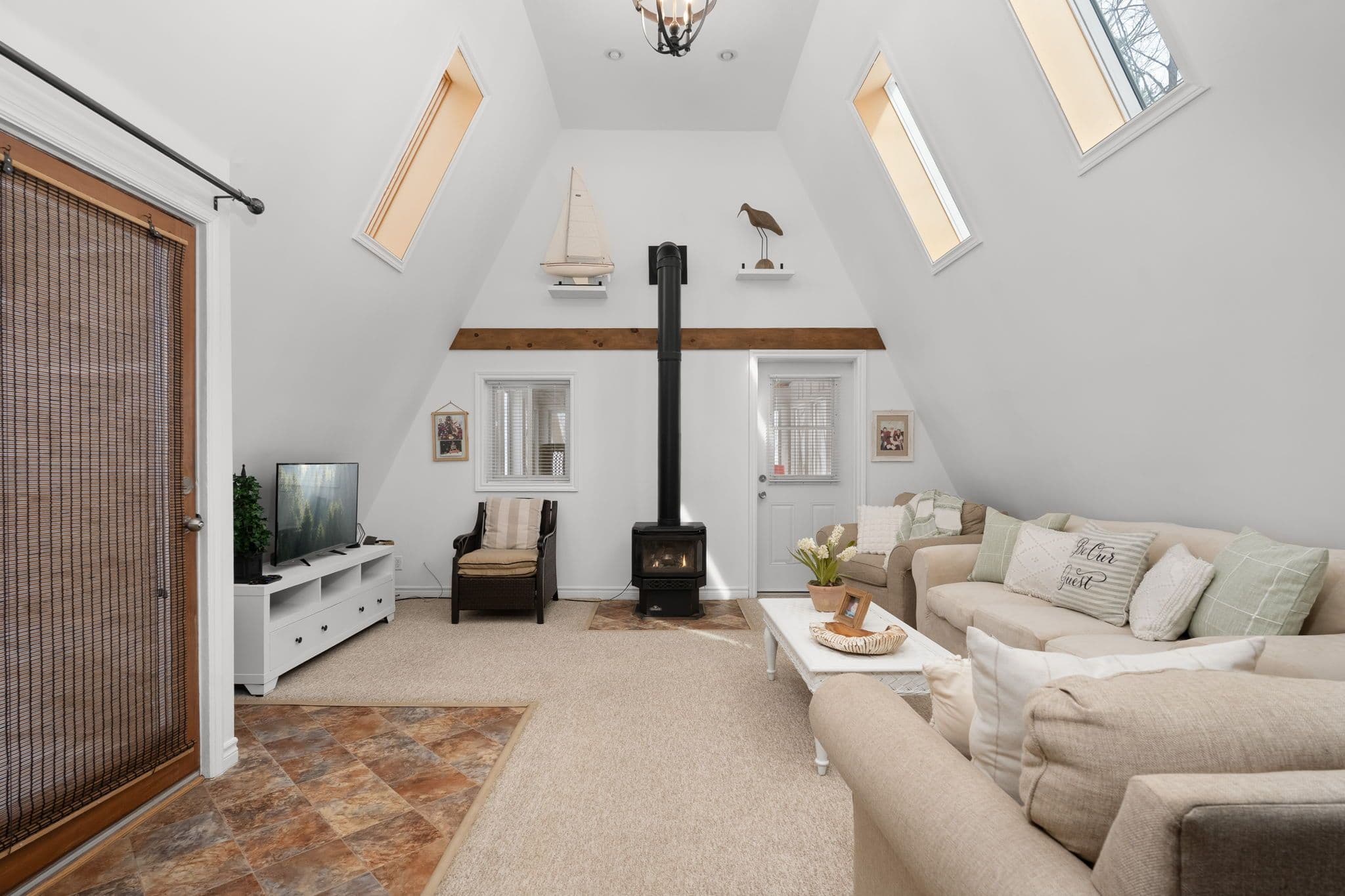 1073 Cedar Beach Road, Bracebridge, ON P1L 1W8