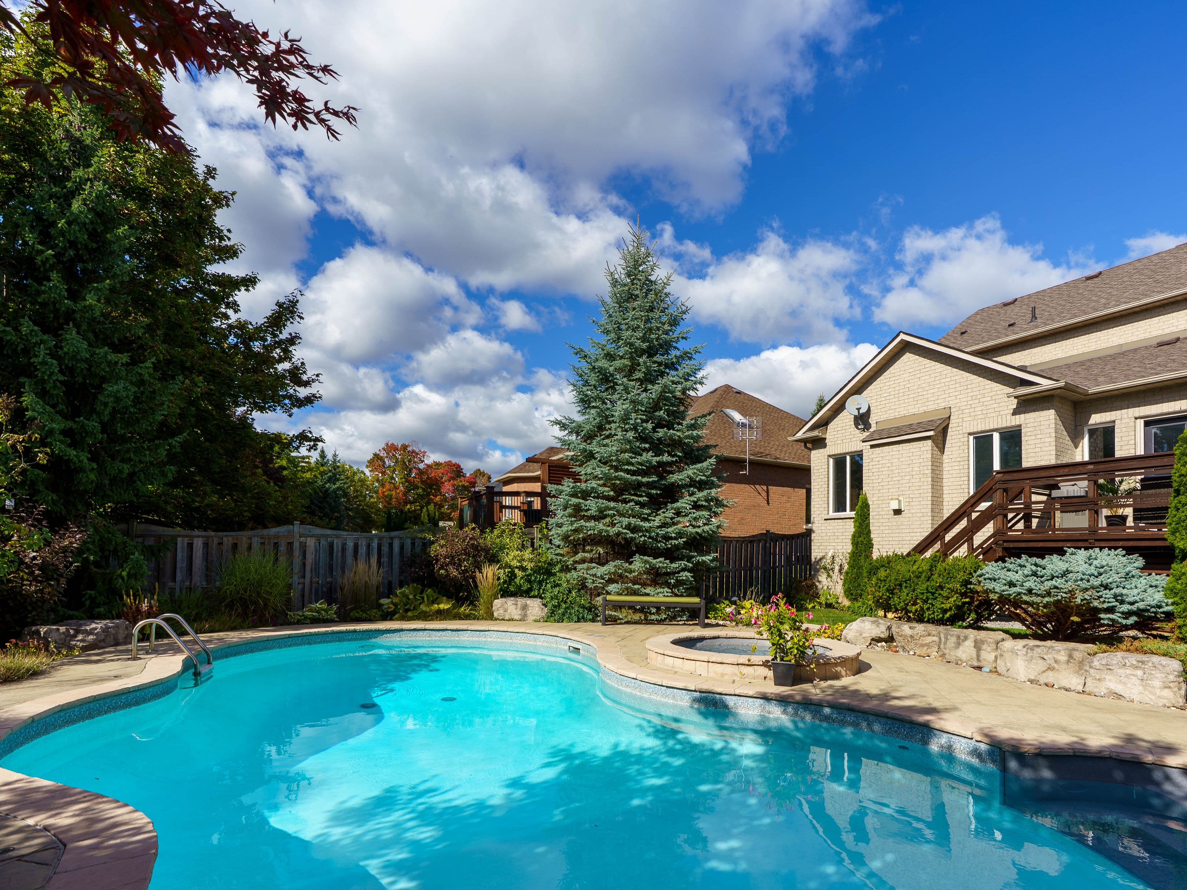 668 Foxcroft Boulevard, Newmarket, ON L3X 1N3