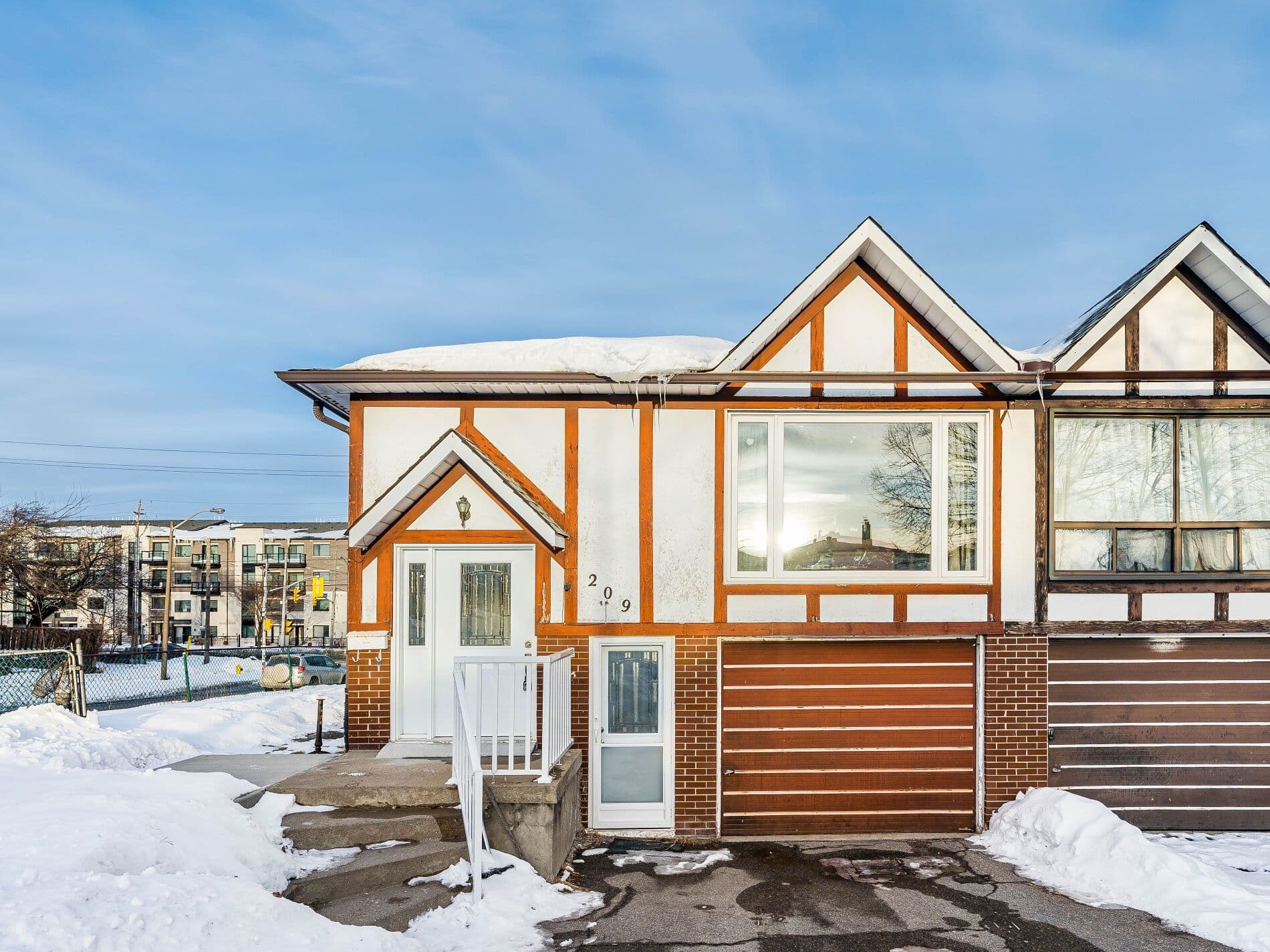 209 Apache Trail, Toronto C15, ON M2H 2J3