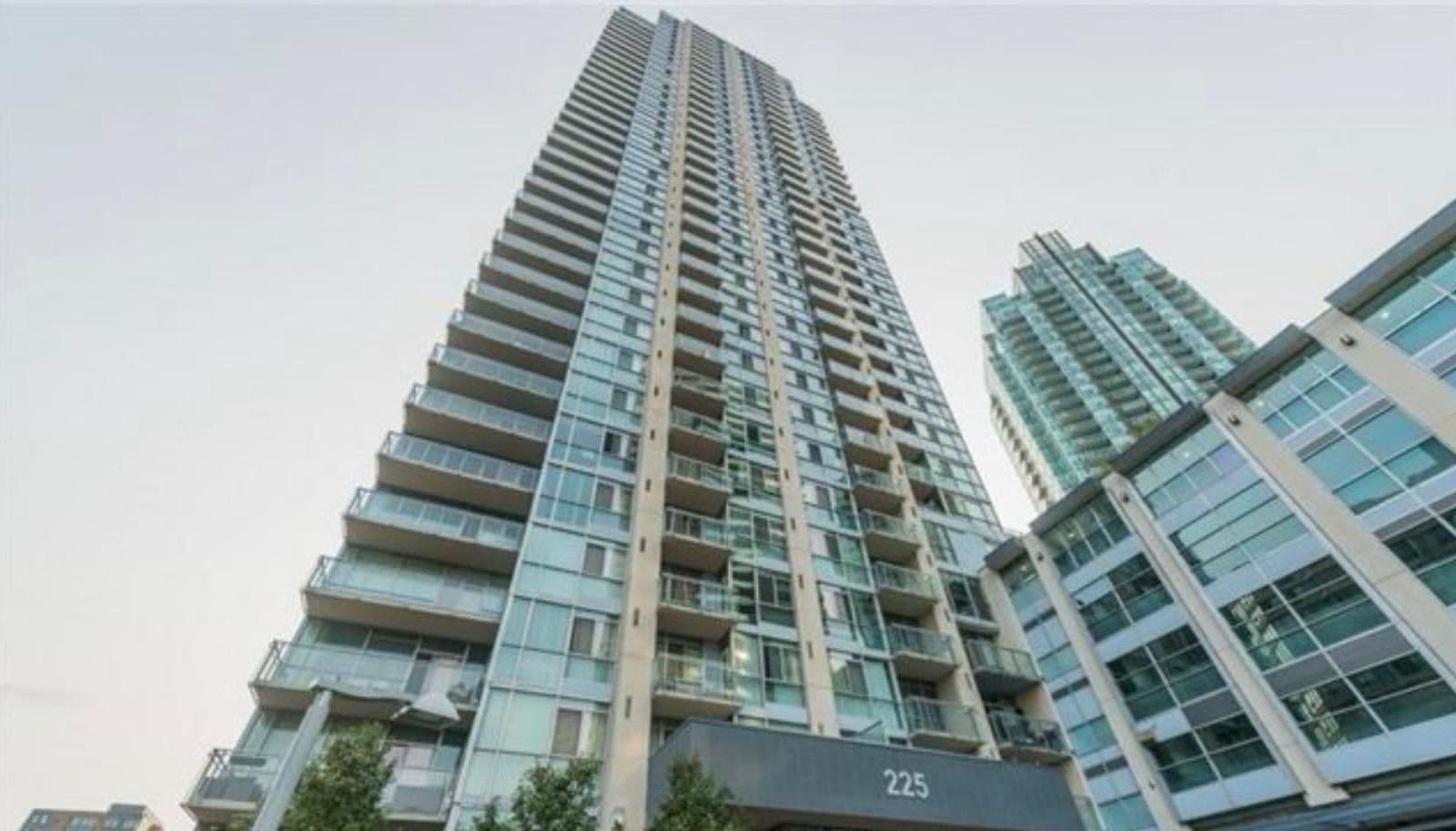 225 Webb Drive S 3504, Mississauga, ON L5B 3Y5