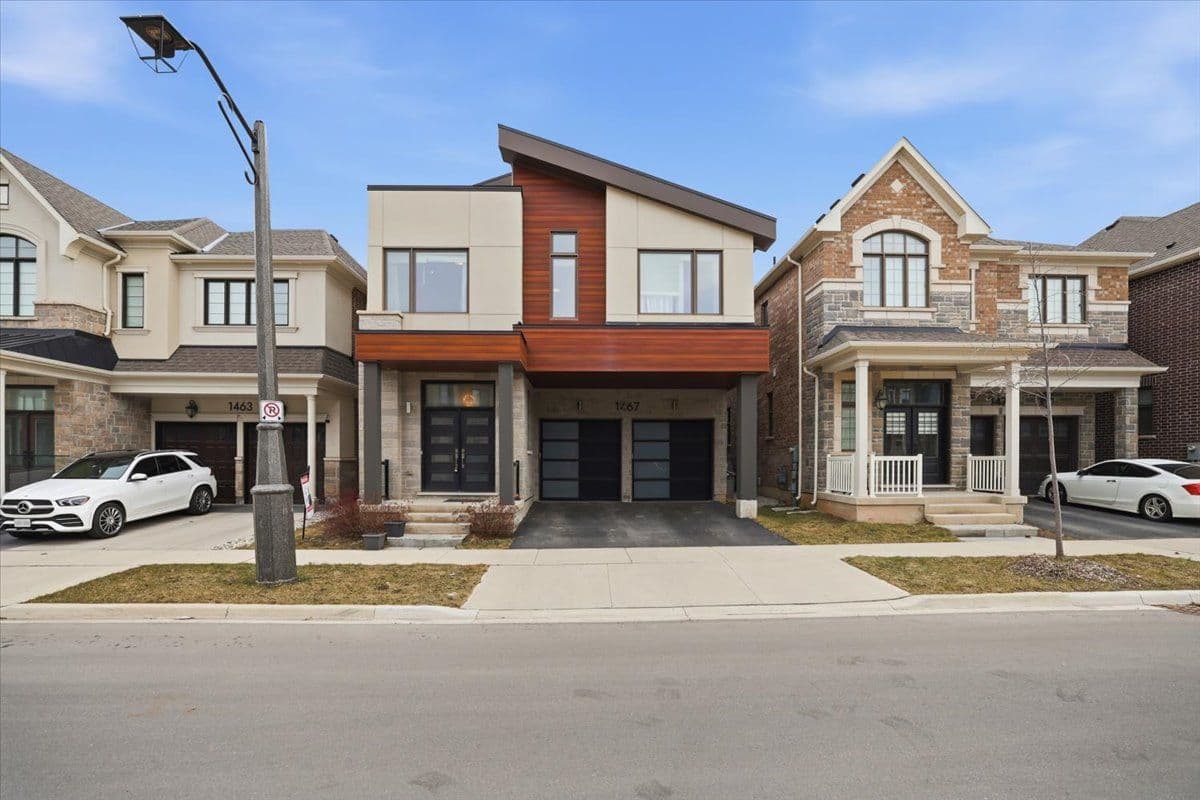 1467 Everest Crescent, Oakville, ON L6H 3S4