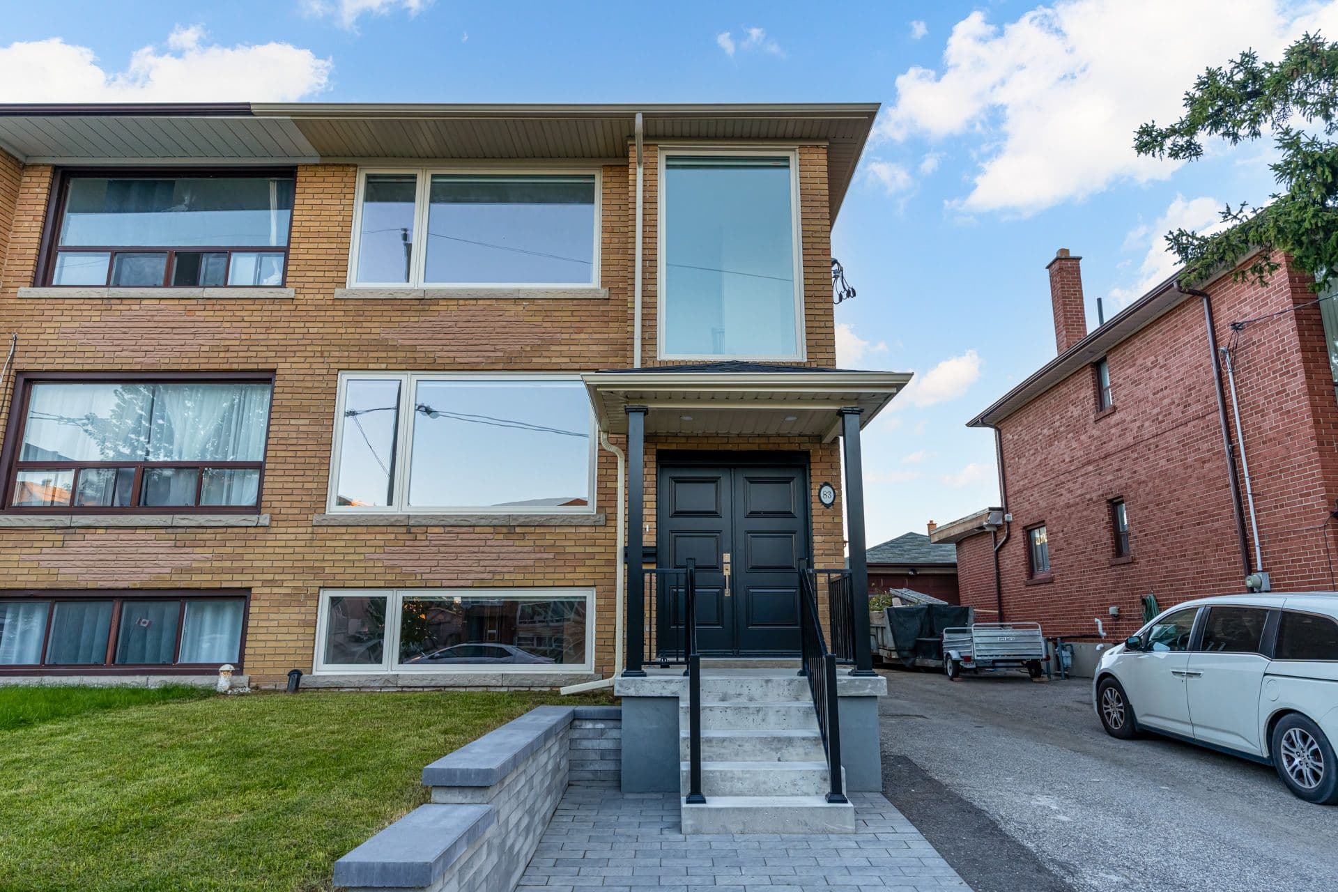 83 Clairton Crescent, Toronto W03, ON M6N 2M7