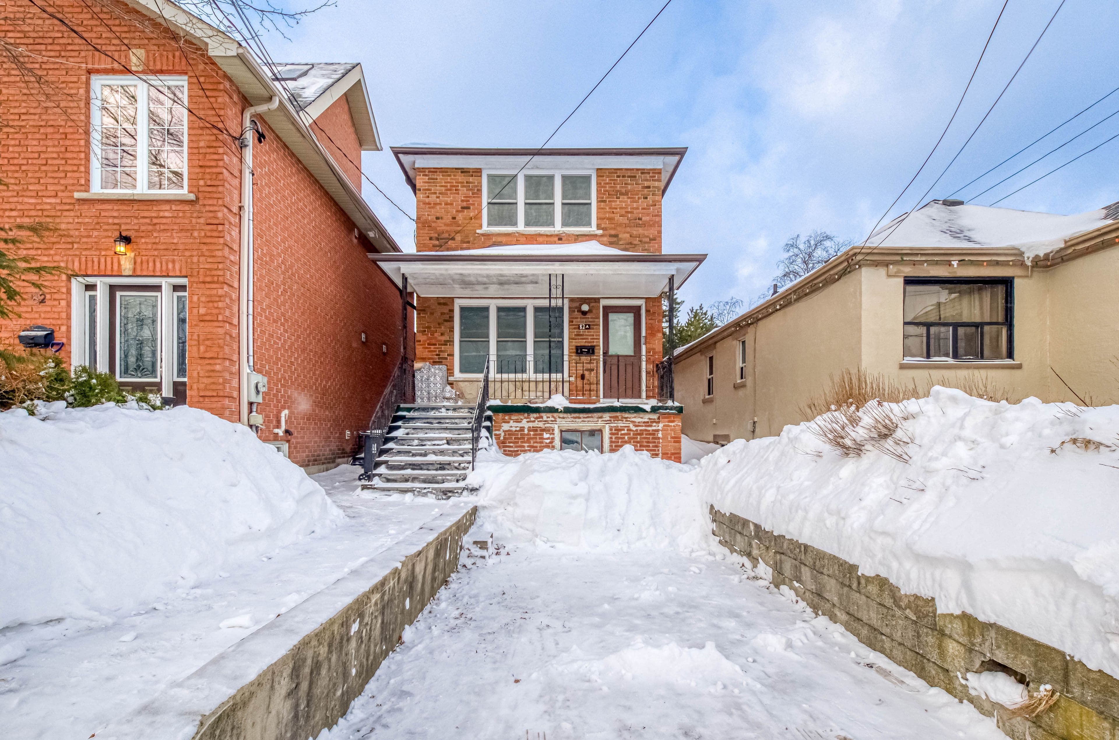 82A Birchmount Rd Road W Lower, Toronto E06, ON M1N 3J6