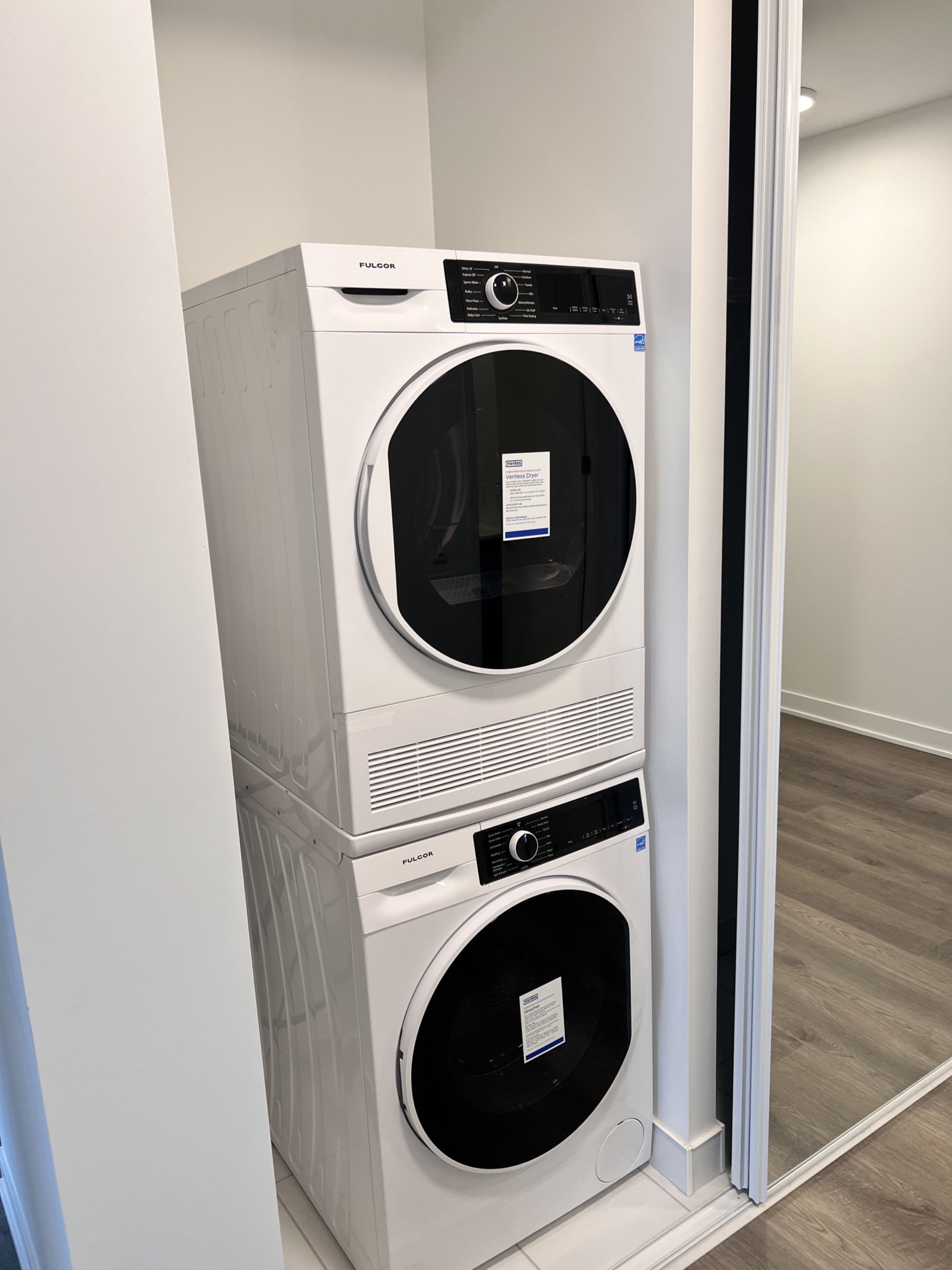 180 Front Street E 2306, Toronto C01, ON M5A 0K9