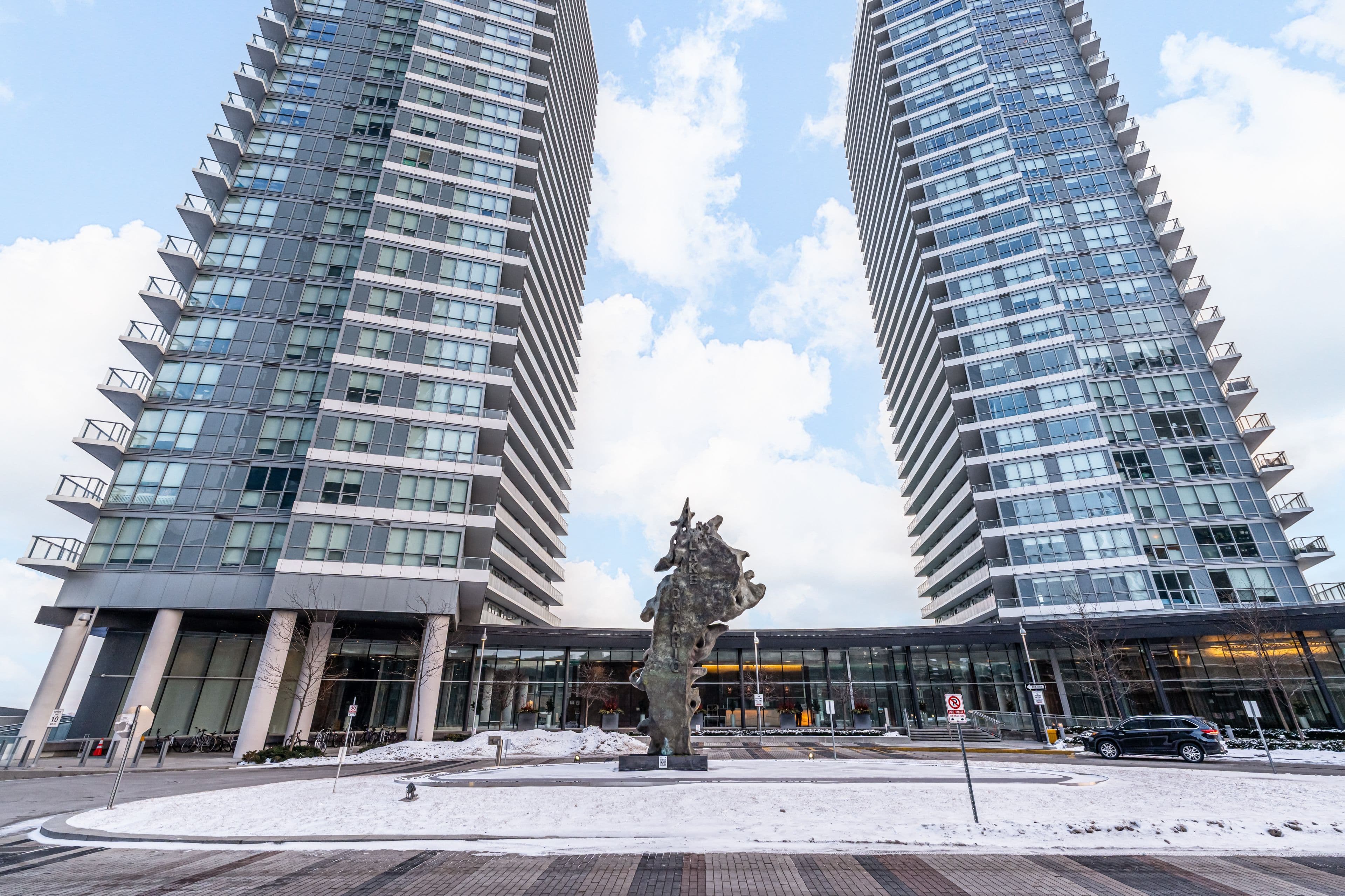 115 McMahon Drive 1906, Toronto C15, ON M2K 0E3