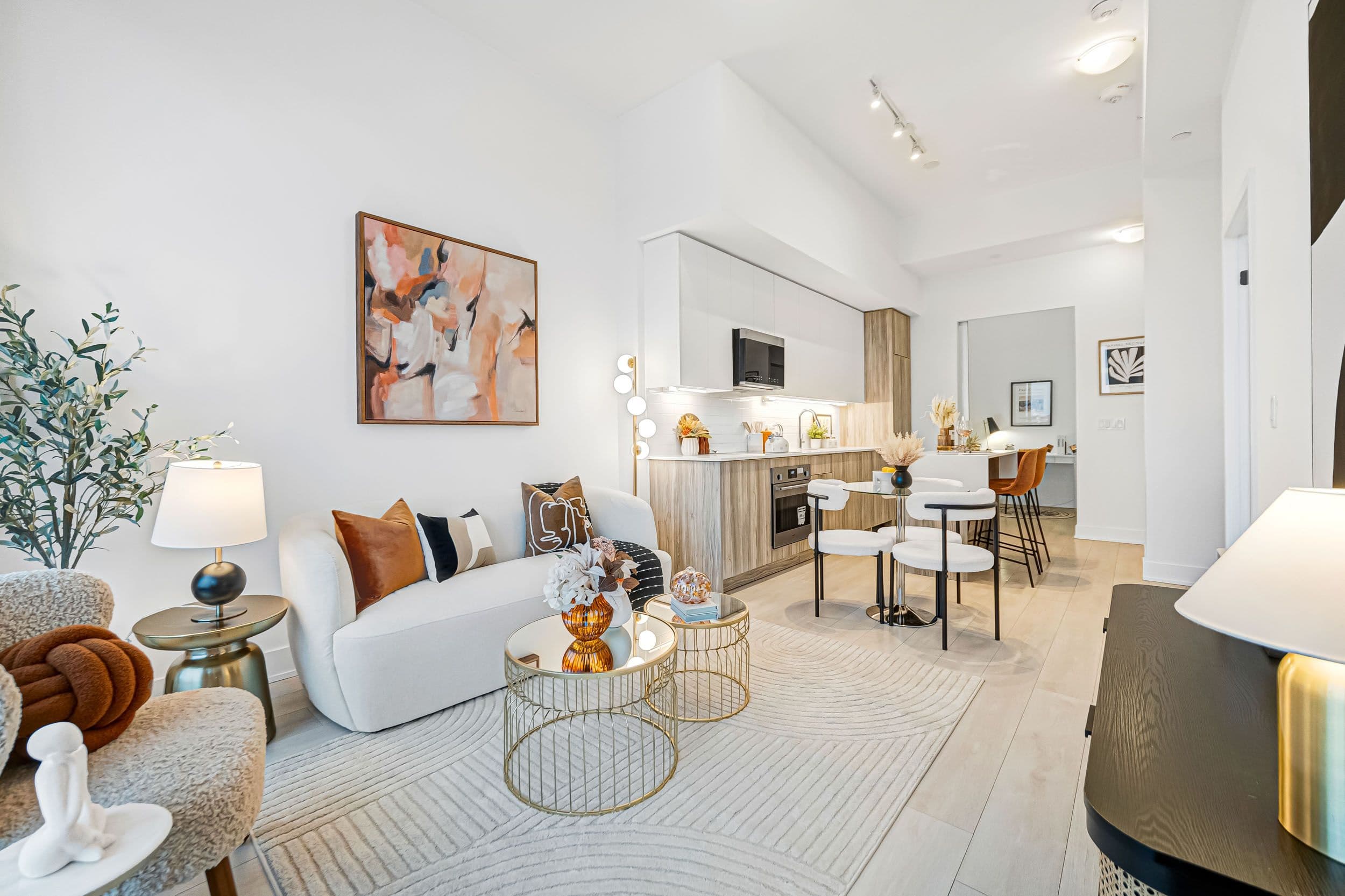 2485 Taunton Road 326, Oakville, ON L6H 3R8