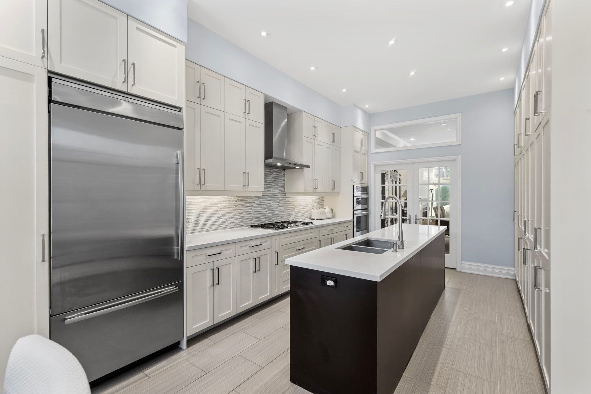 75 Falcon Street, Toronto C10, ON M4S 2P4