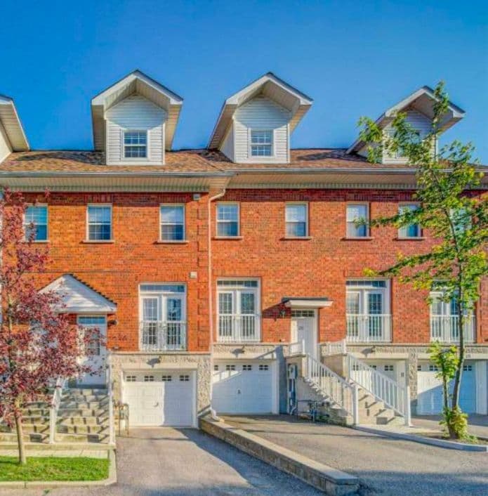 22 Loring Doolittle Court, Aurora, ON L4G 7Y8