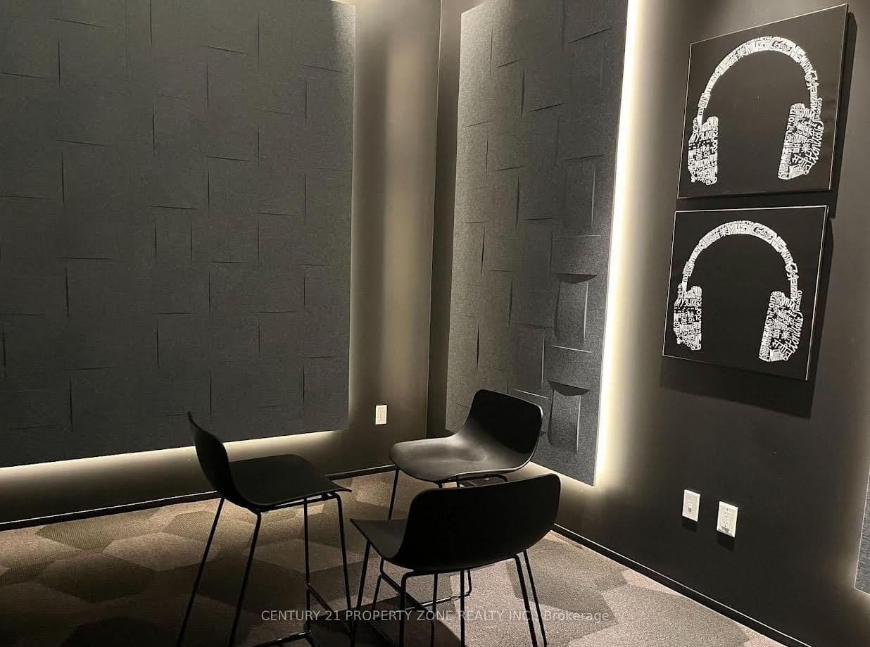 10 Eva Road 1204, Toronto W08, ON M9C 1E8