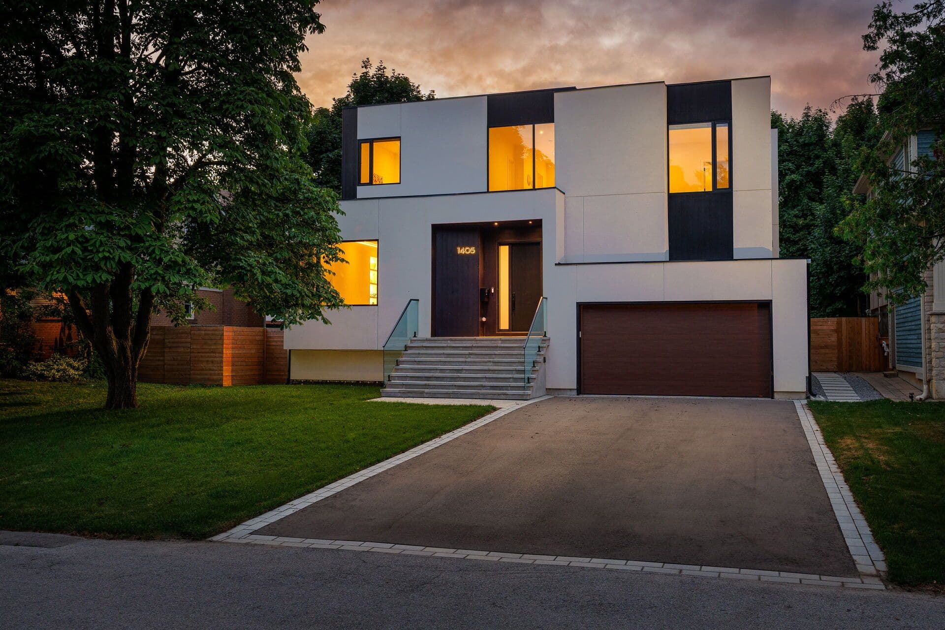 1405 Acton Crescent, Oakville, ON L6J 2S6