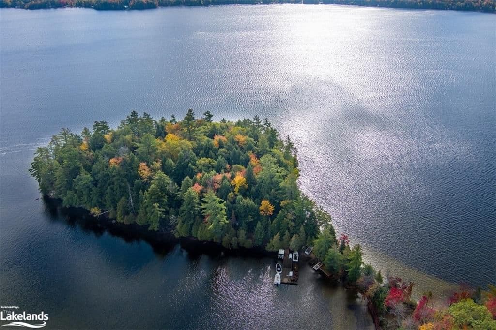 16 BIGWIN ISLAND N/A, Lake of Bays, ON P0B 1A0