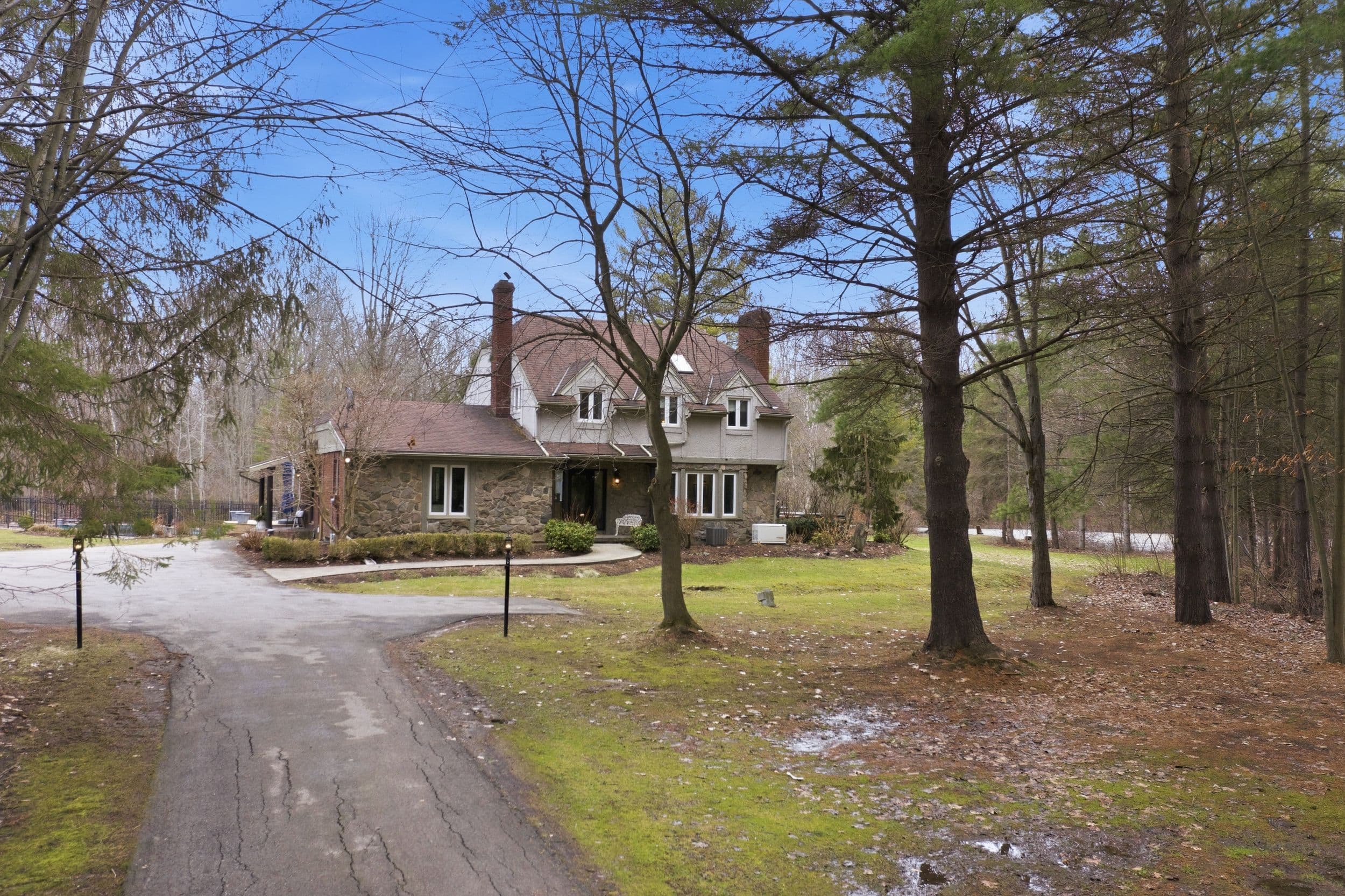 625 Balfour Street, Pelham, ON L0S 1C0