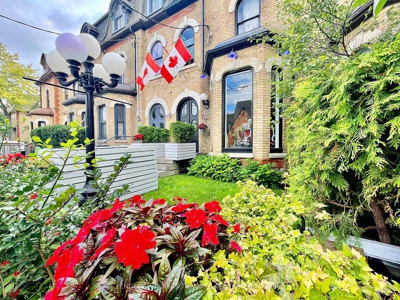 173 Carlton Street Lower 1, Toronto C08, ON M5A 2K3