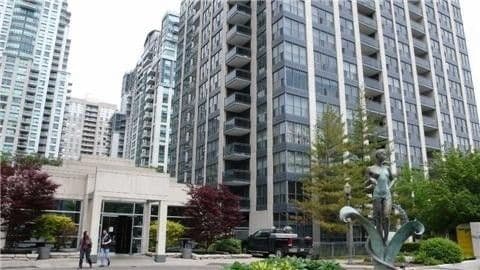 28 Hollywood Avenue Sph206, Toronto C14, ON M2N 6S4