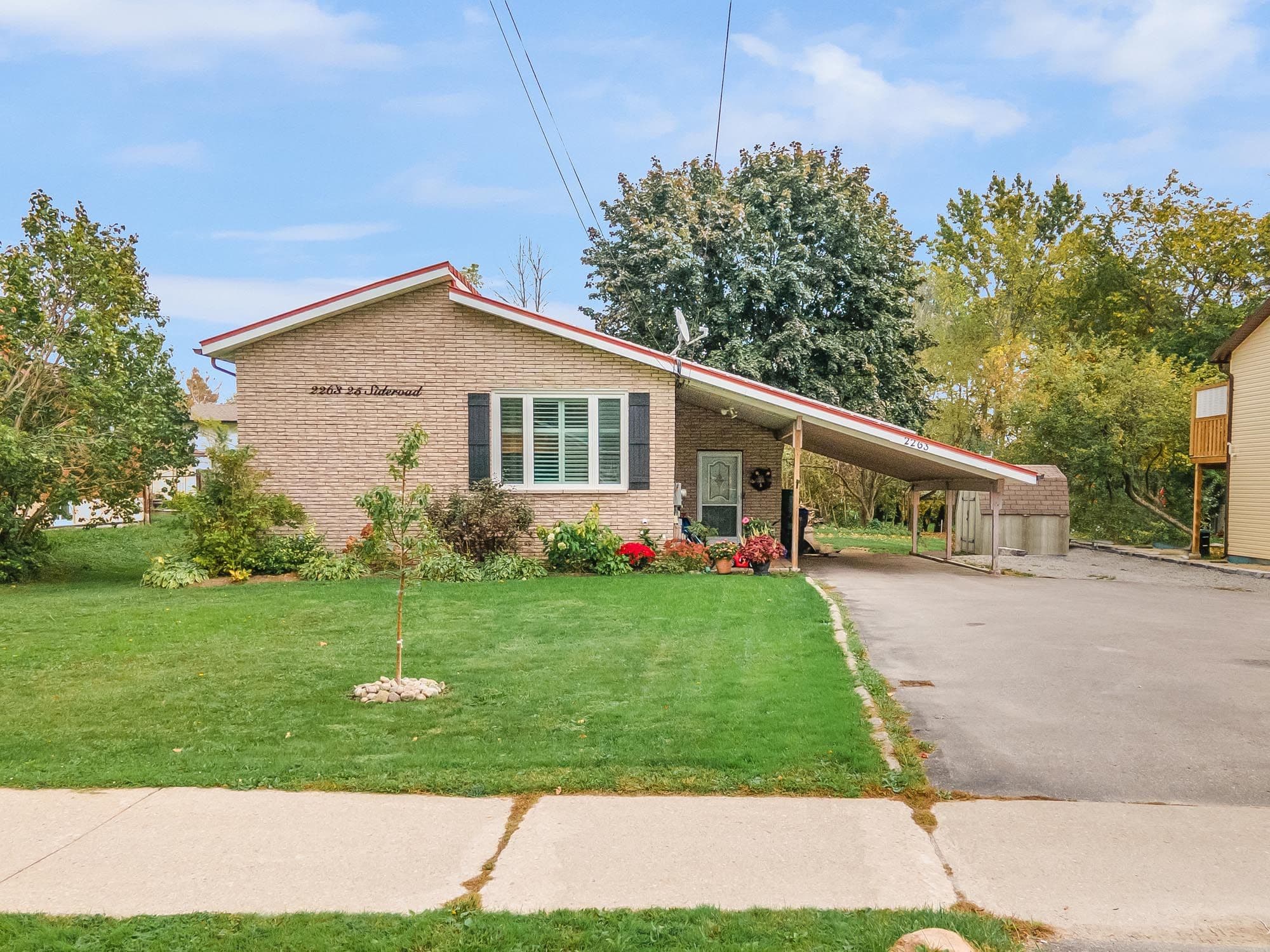 2263 25th Side Road, Innisfil, ON L9S 2E5