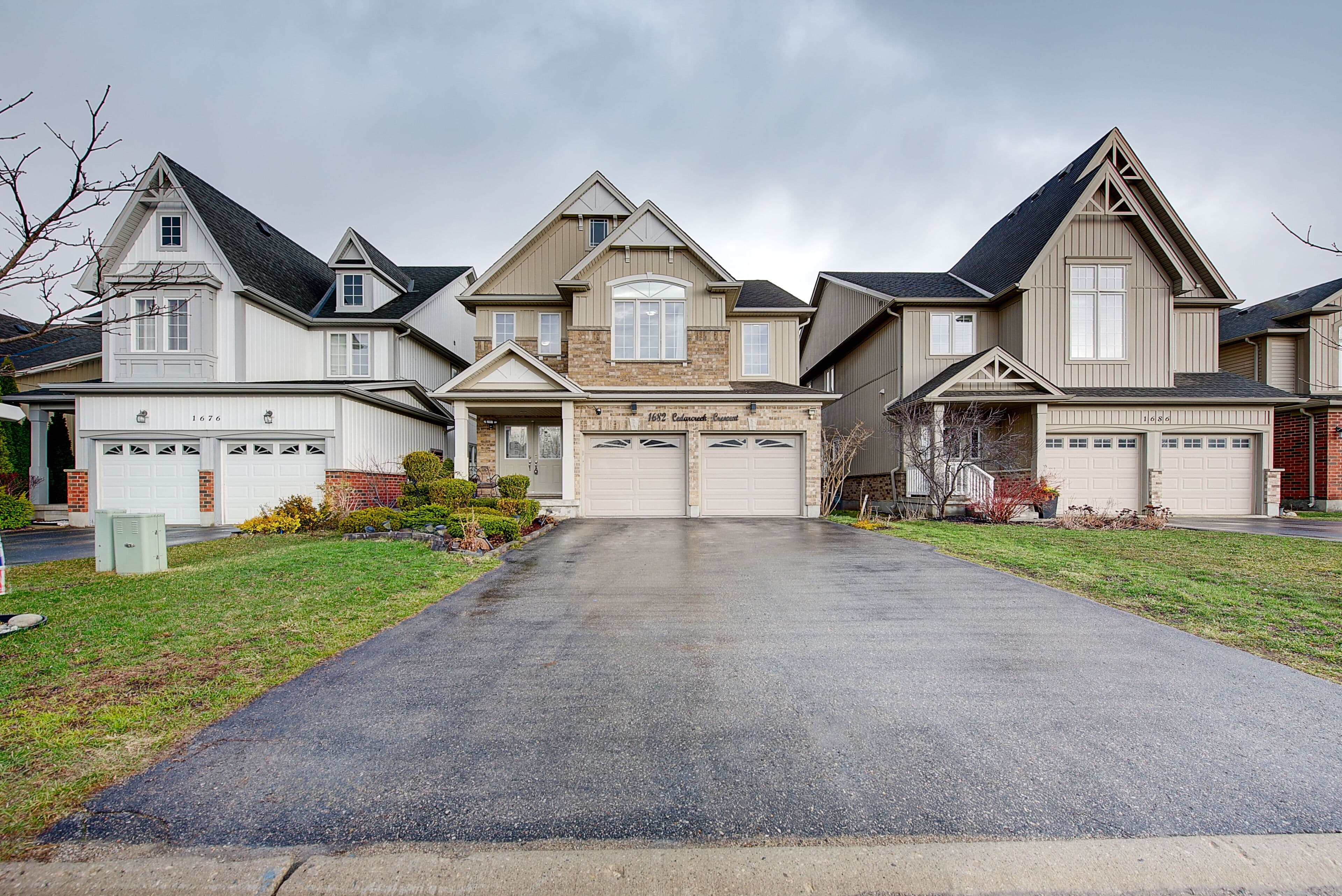 1682 Cedarcreek Crescent, London North, ON N5X 0C7