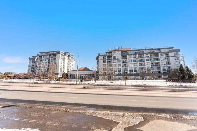 11121 Yonge Street 519, Richmond Hill, ON L4C 0S7