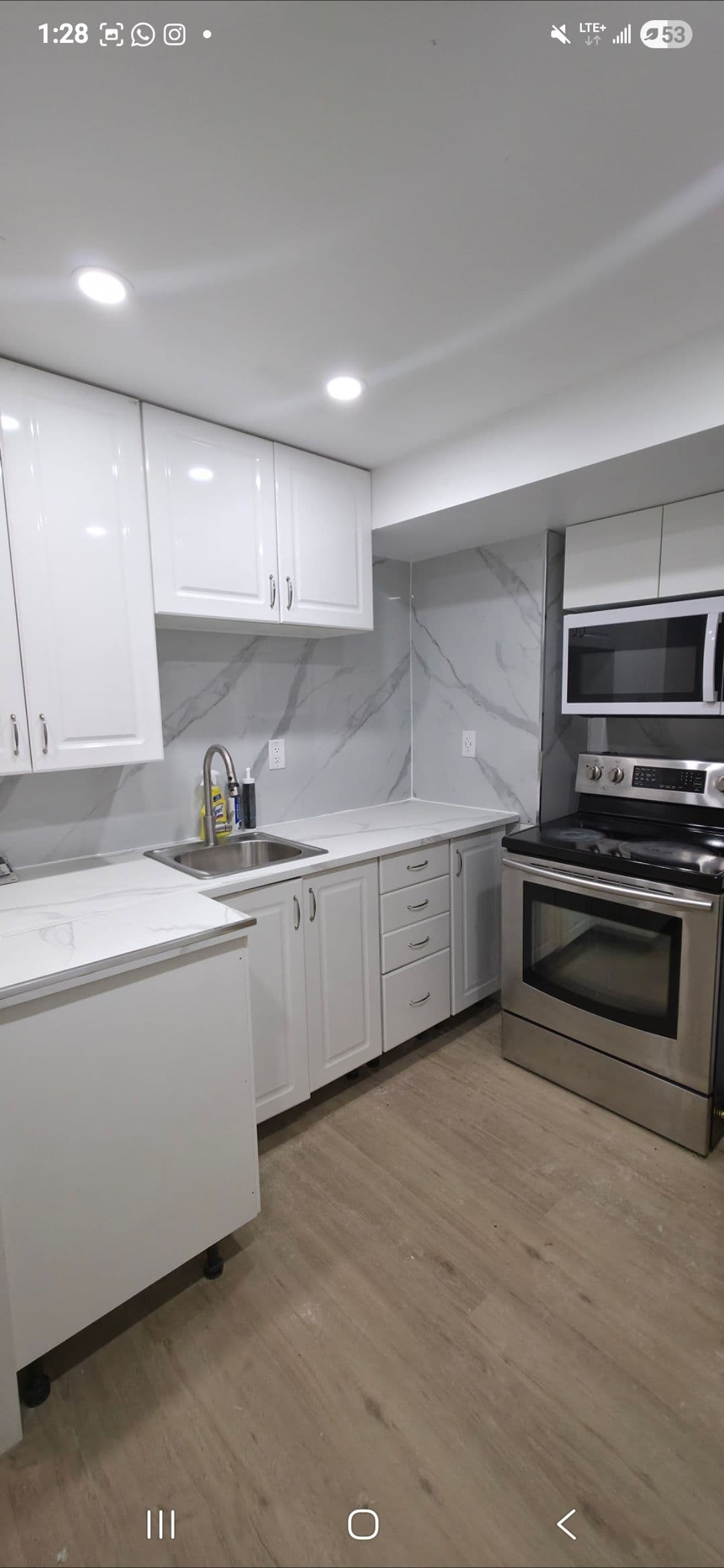 582 Strouds Lane, Pickering, ON L1V 4S6