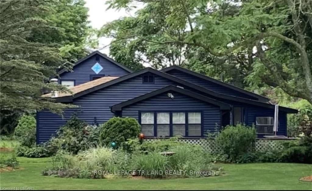 7575 Biddulph Street, Lambton Shores, ON N0M 2L0