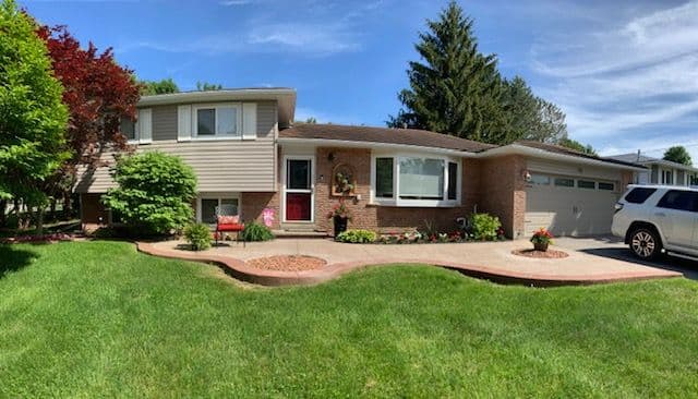 26 Larry Street, Caledon, ON L7C 1K8