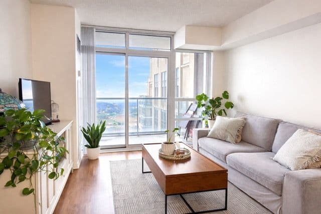 3 Michael Power Place 2501, Toronto W08, ON M9A 0A2