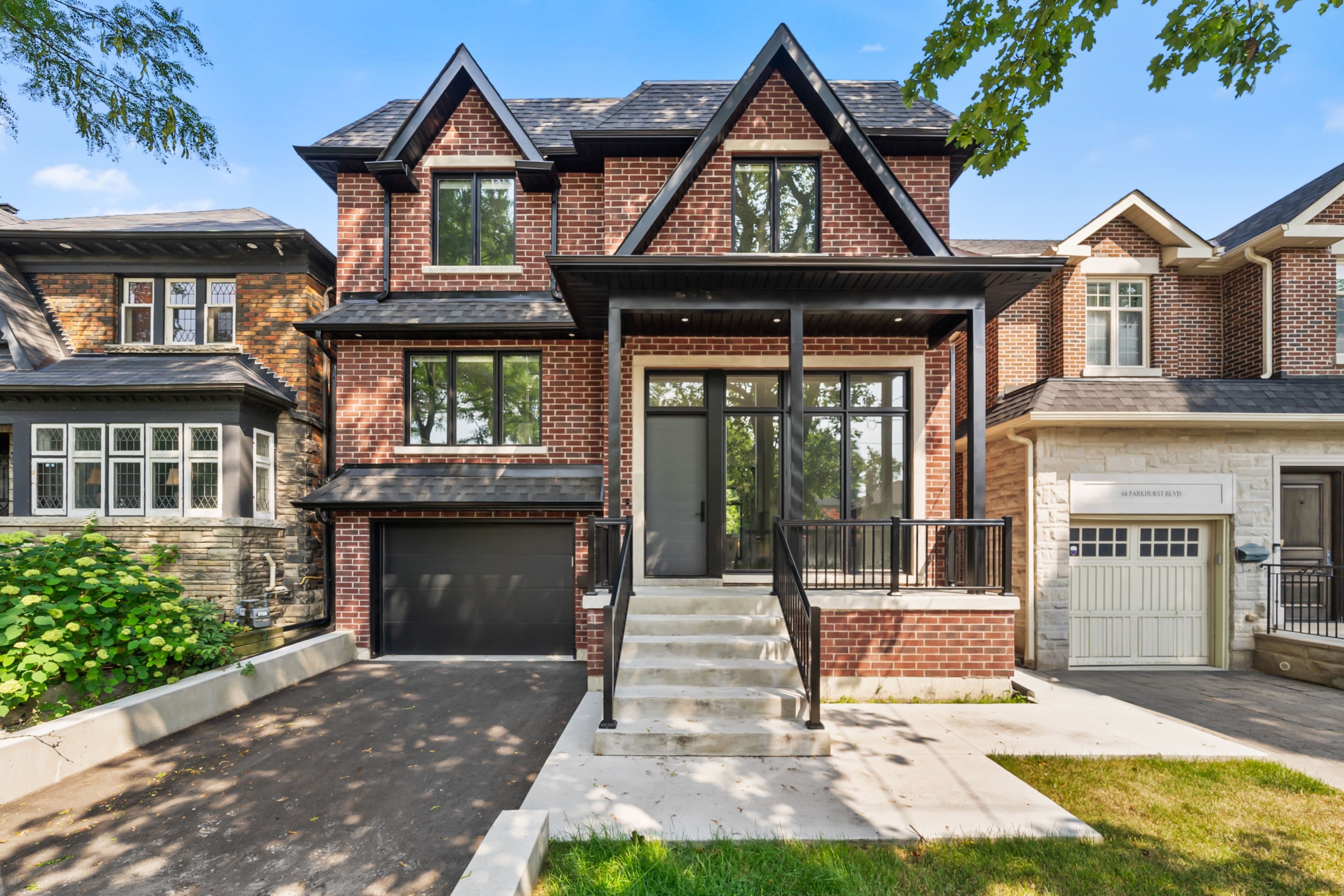 66 Parkhurst Boulevard, Toronto C11, ON M4G 2E2