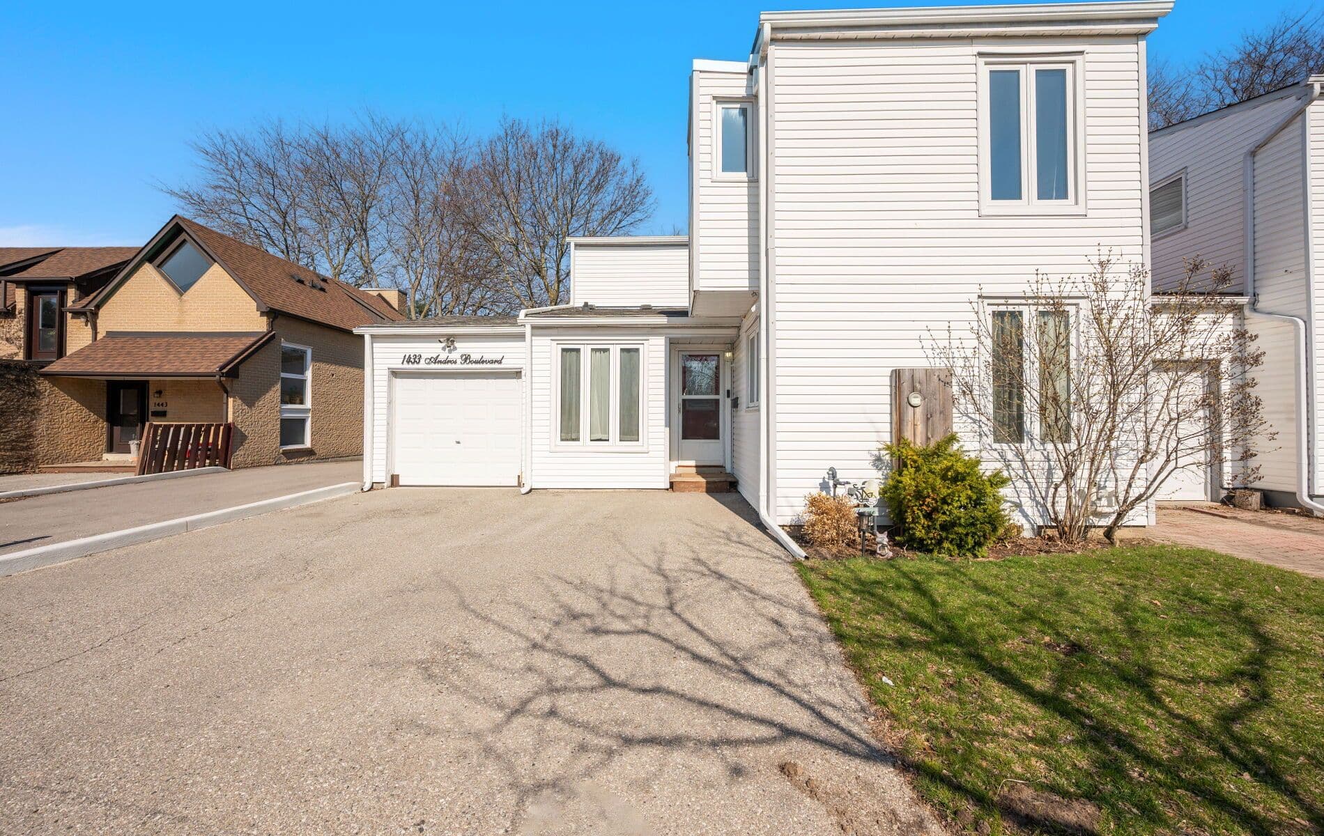 1433 Andros Boulevard, Mississauga, ON L5J 4K2