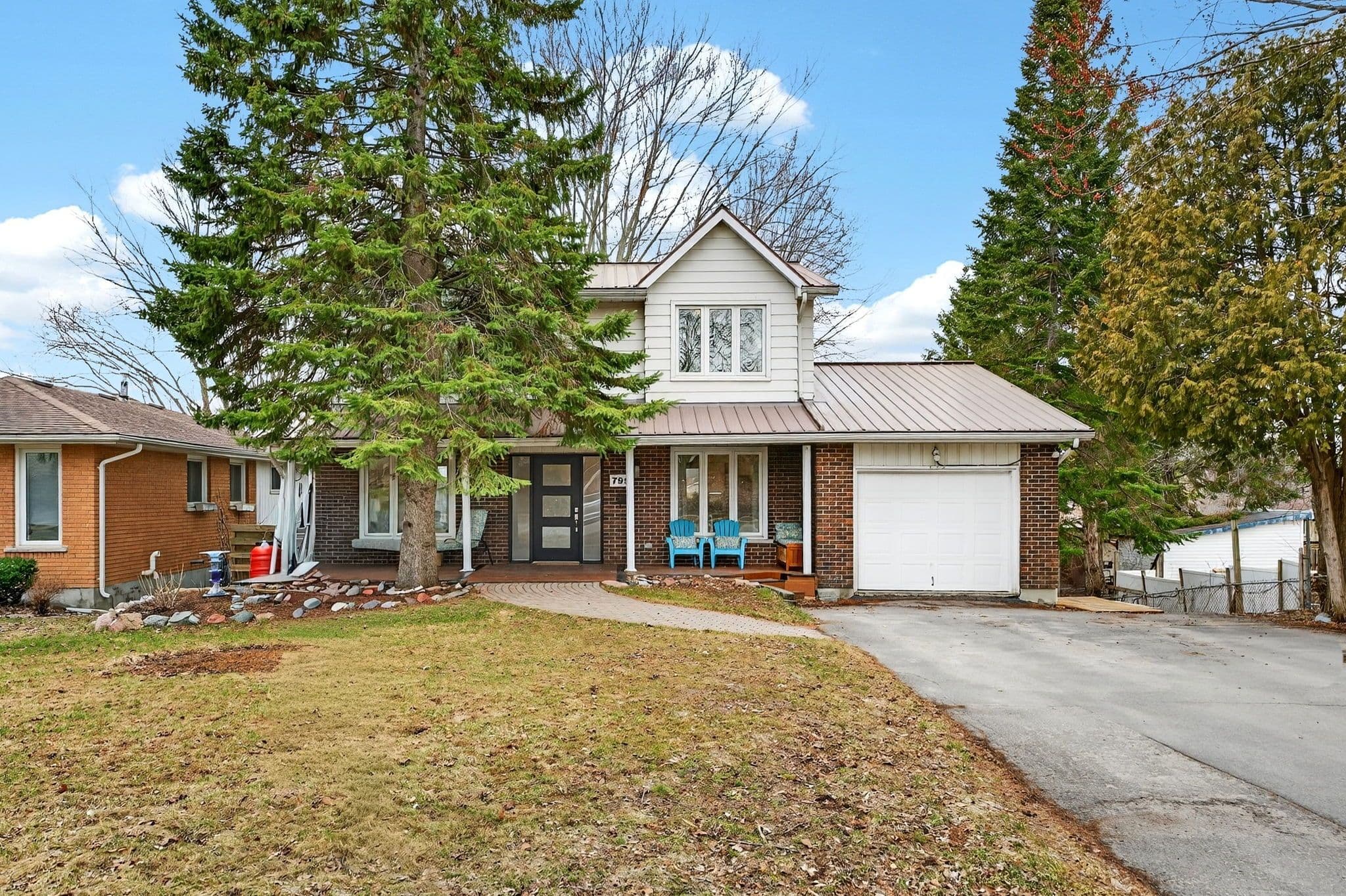 799 Hillside Drive, Kingston, ON K7M 5Y9