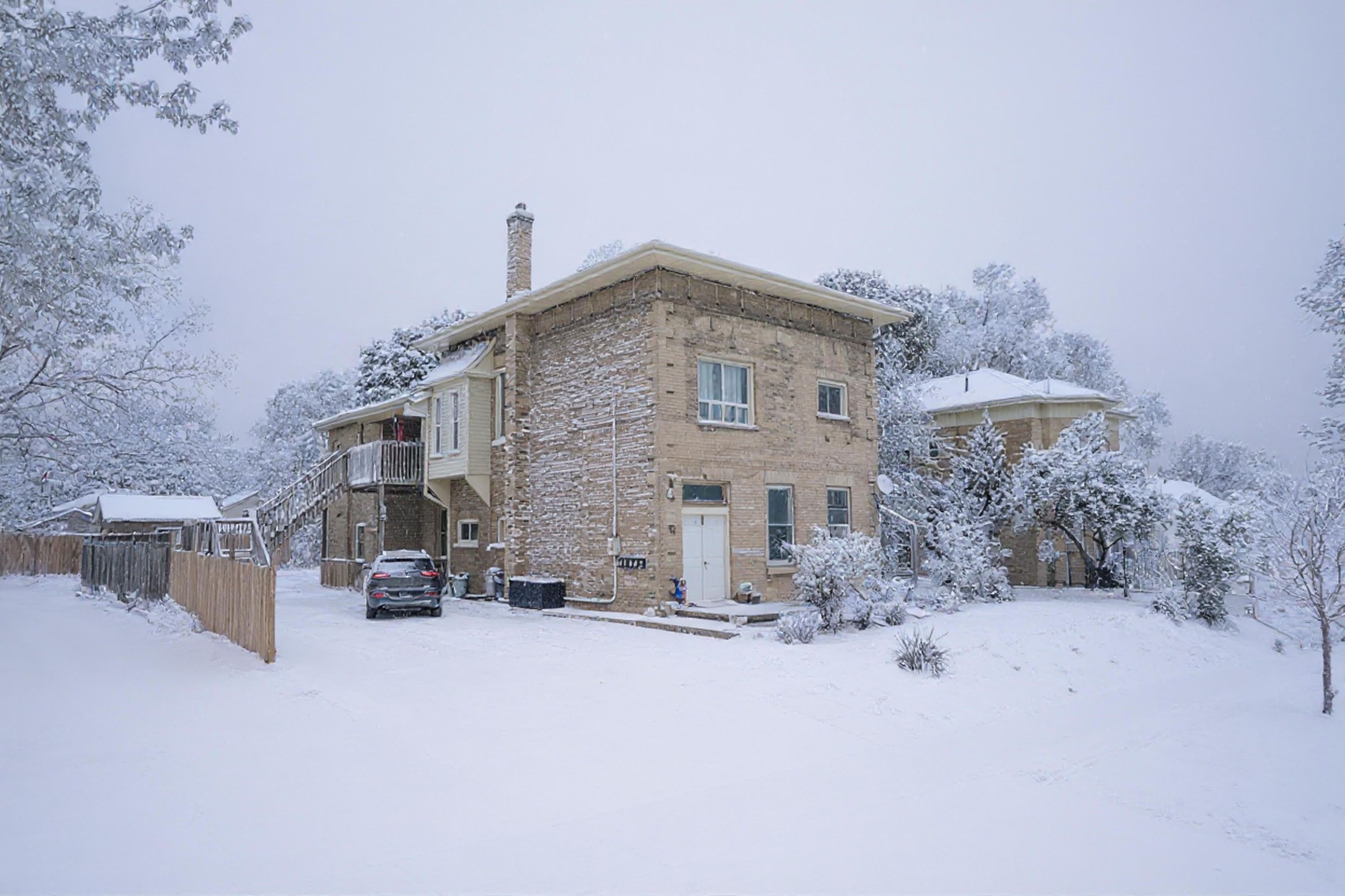 84 sheridan Street, Brantford, ON N3T 2R4