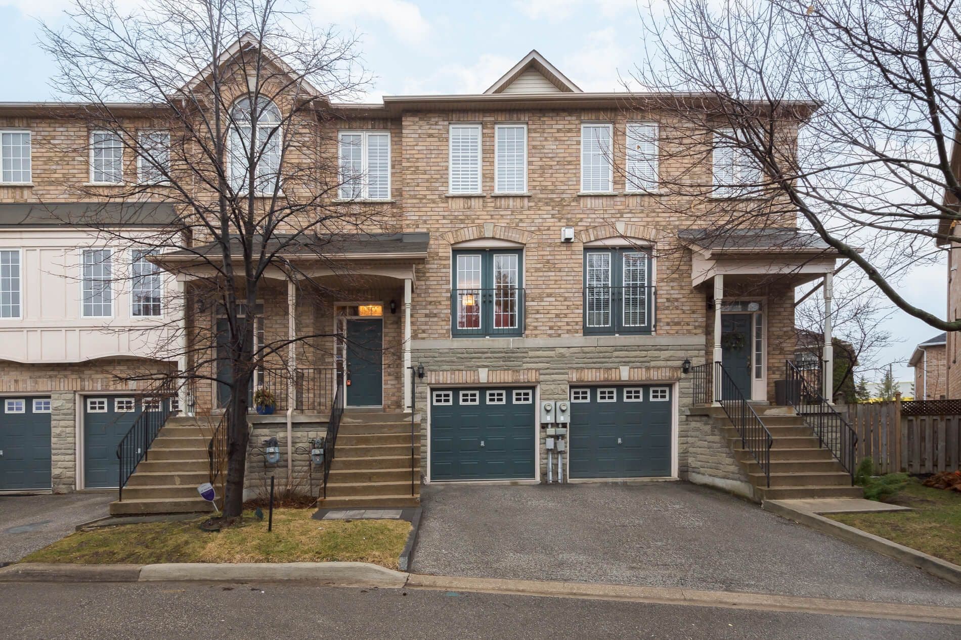 19 Foxchase Avenue 37, Vaughan, ON L4L 9N1