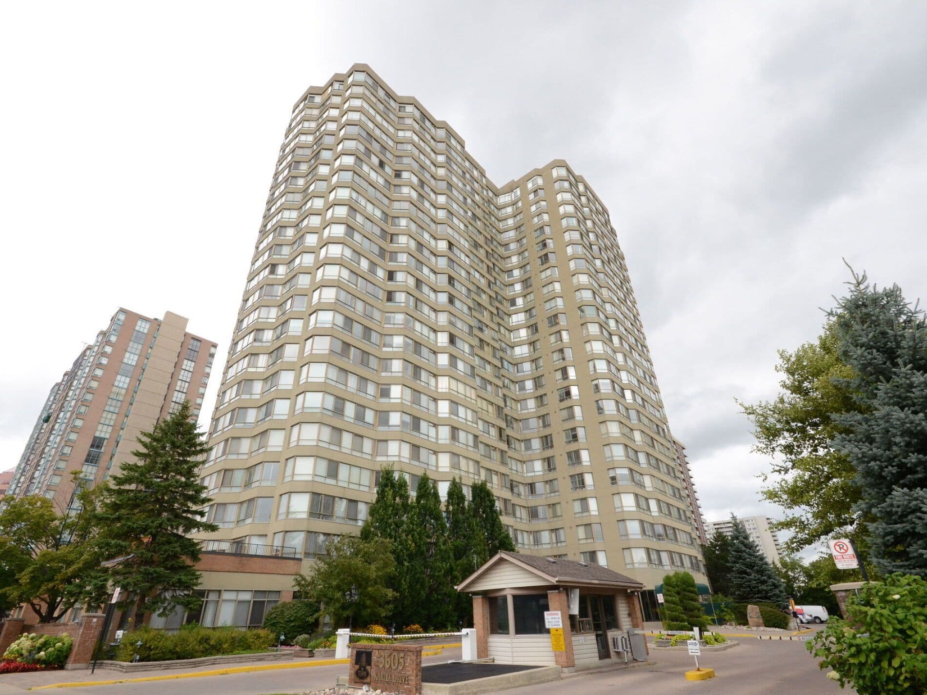 3605 Kariya Drive 801, Mississauga, ON L5B 3J4