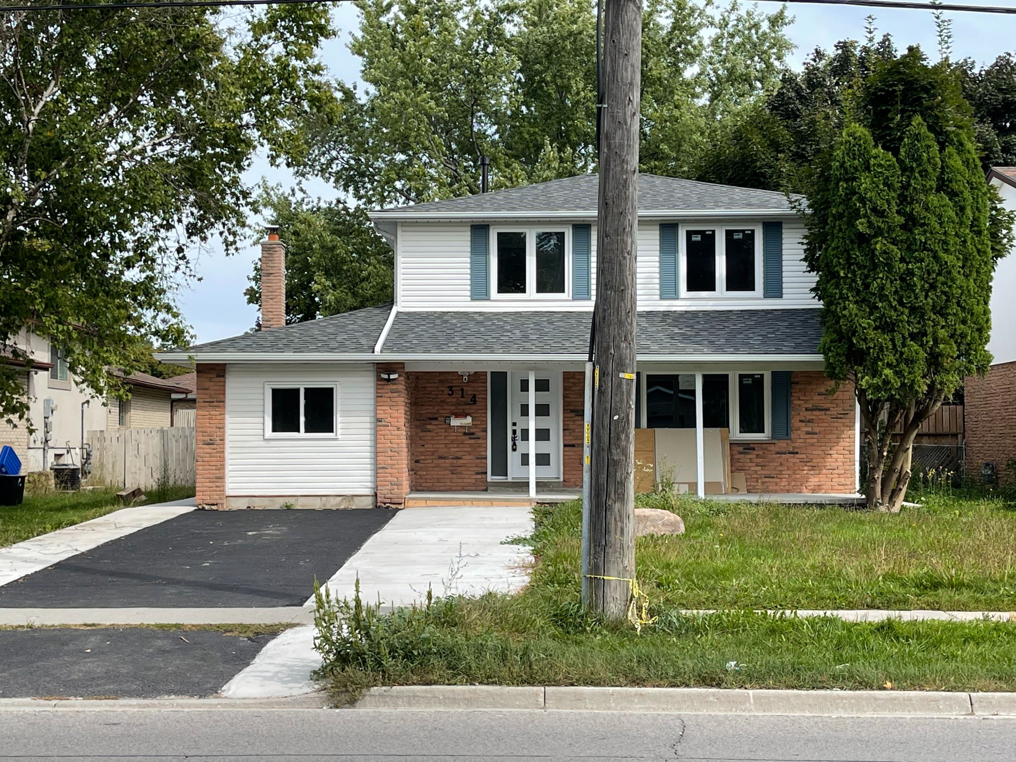 314 Grove Street E Side, Barrie, ON L4M 5J3