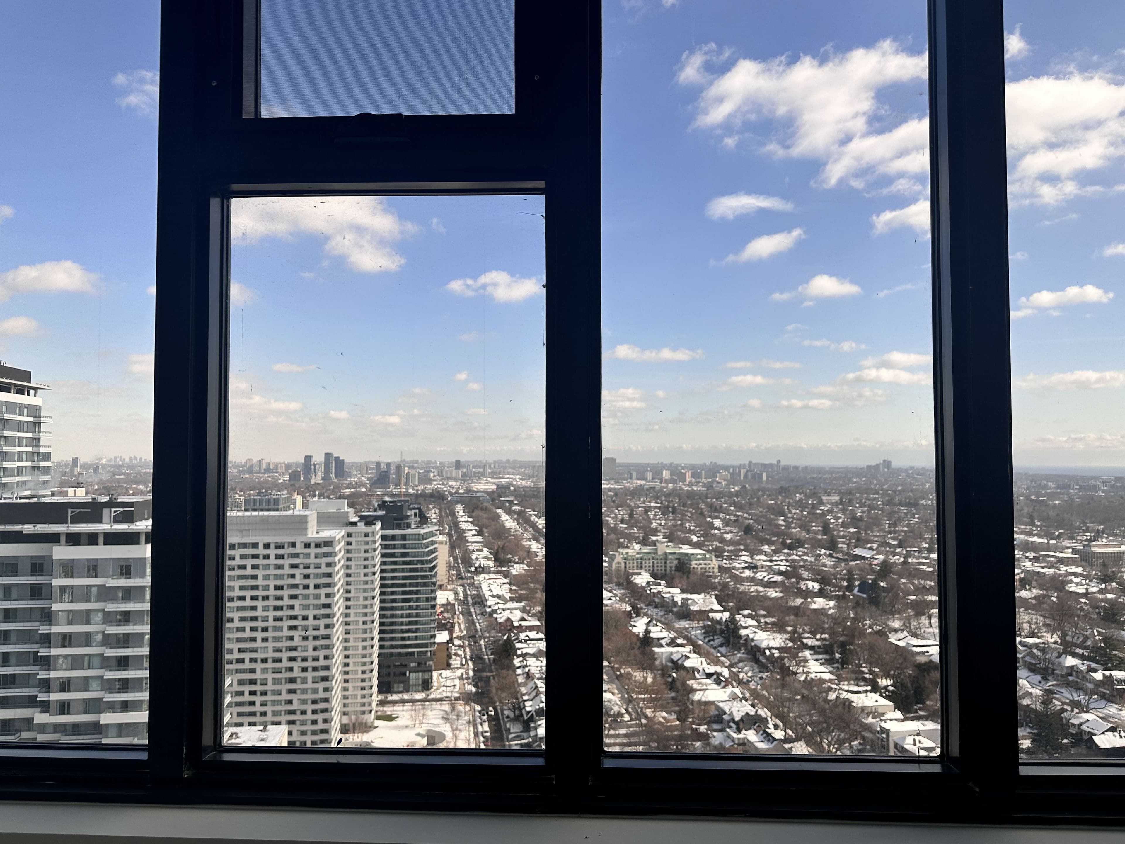 20 Soudan Avenue 3203, Toronto C10, ON M4S 0E2