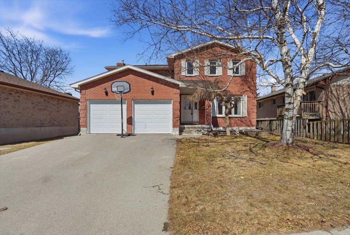 276 College Street W, Belleville, ON K8P 4X6