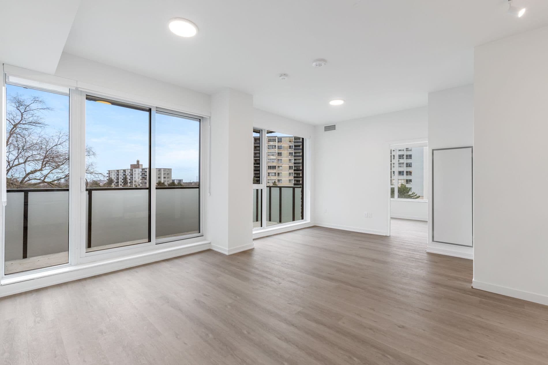 4365 Bloor Street W 508, Toronto W08, ON M9C 1R3