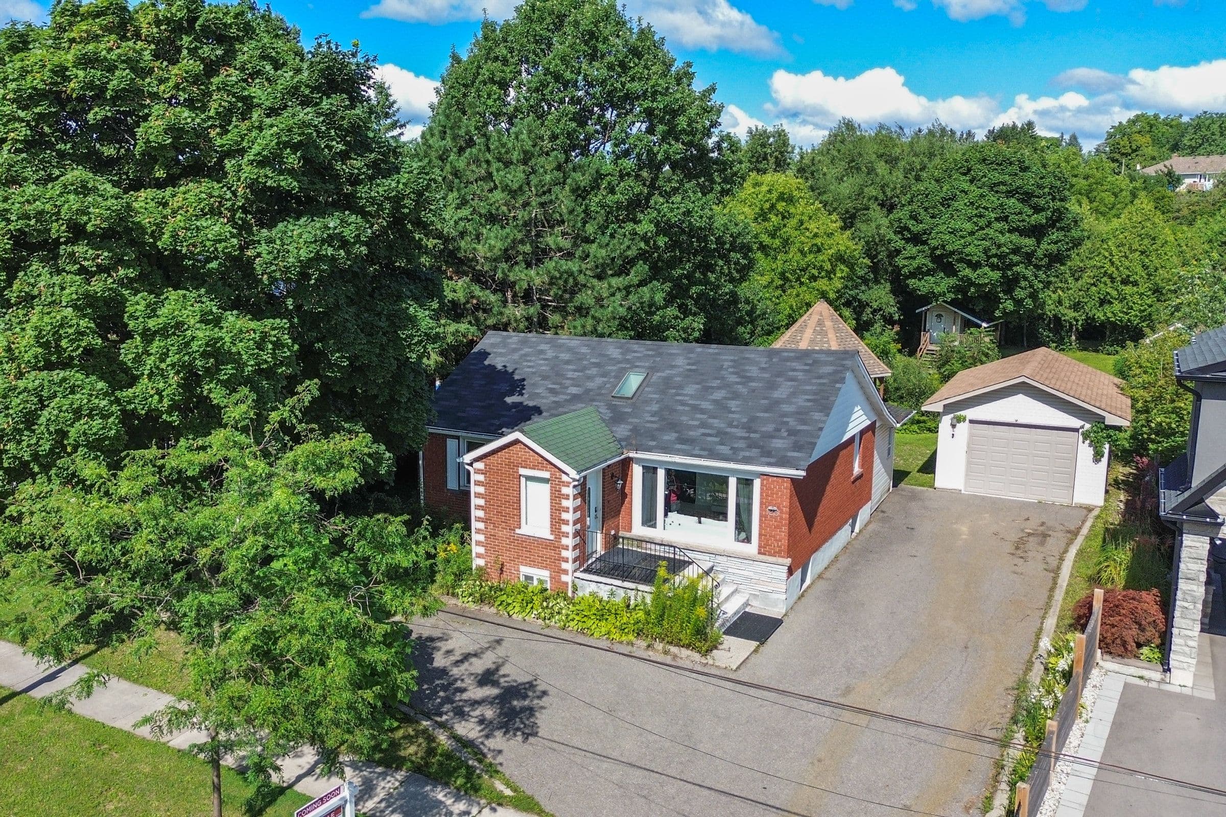 125 LEIGHLAND Avenue, Oakville, ON L6H 1B3