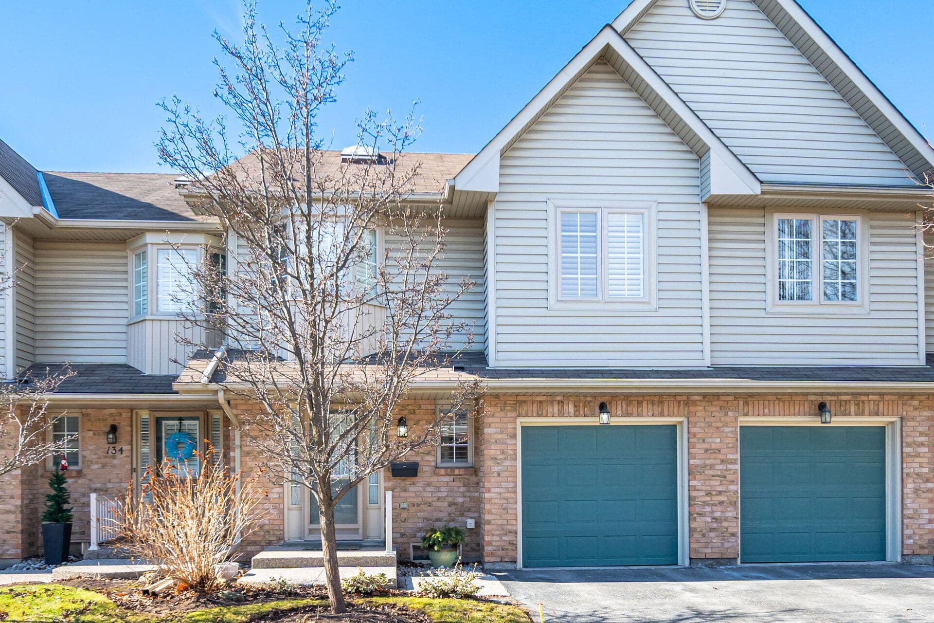 3333 New Street 135, Burlington, ON L7N 1N1