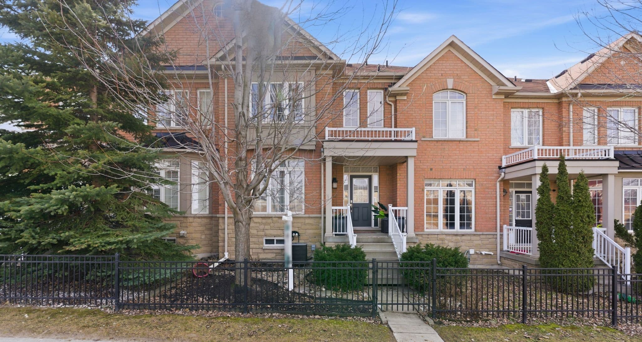 107 Barkdale Way, Whitby, ON L1N 0G2