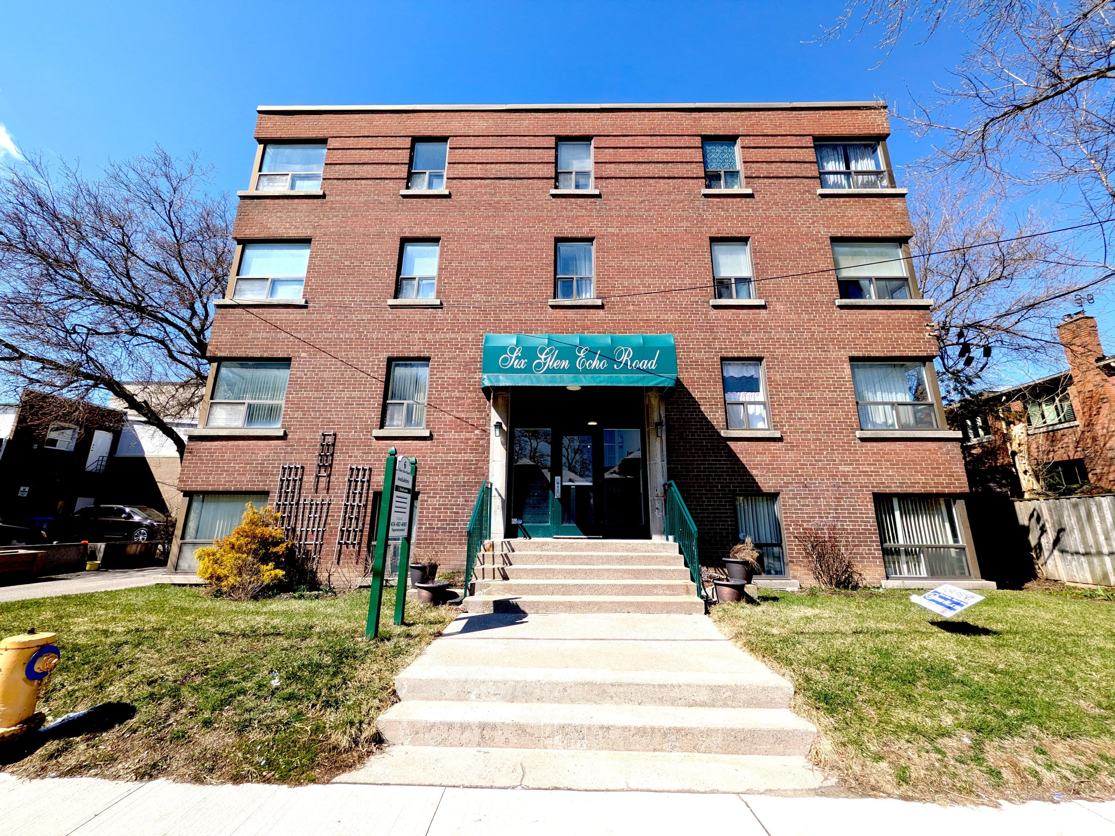 6 Glen Echo Road 304, Toronto C04, ON M4N 2C9