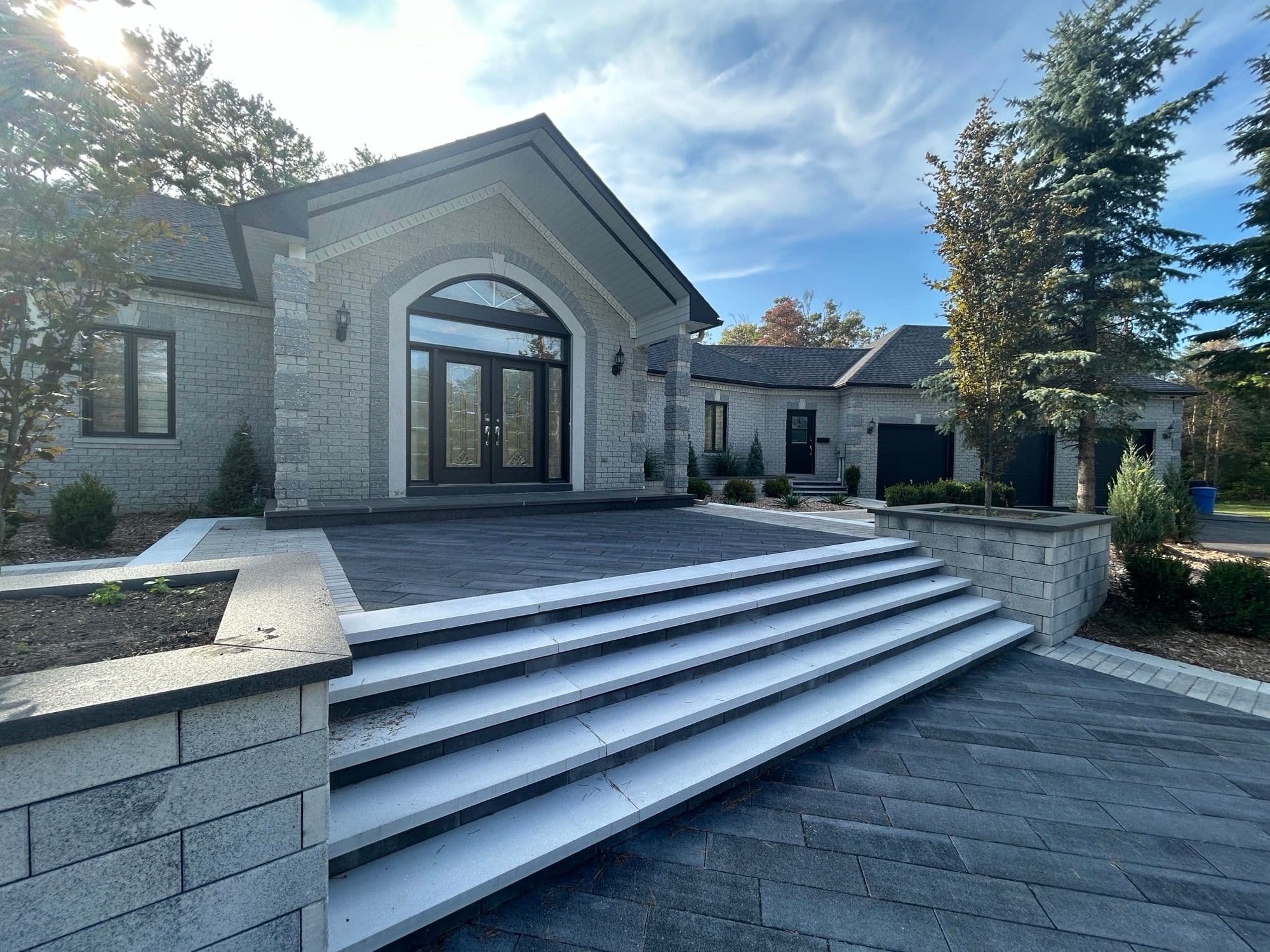 2 Gooseberry Lane, Uxbridge, ON L9P 1X2