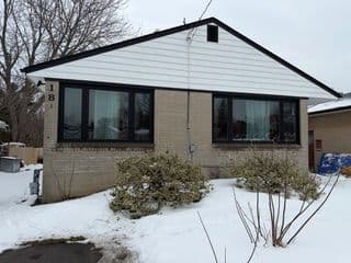 181 Southlawn Avenue Main, Oshawa, ON L1H 3Y5