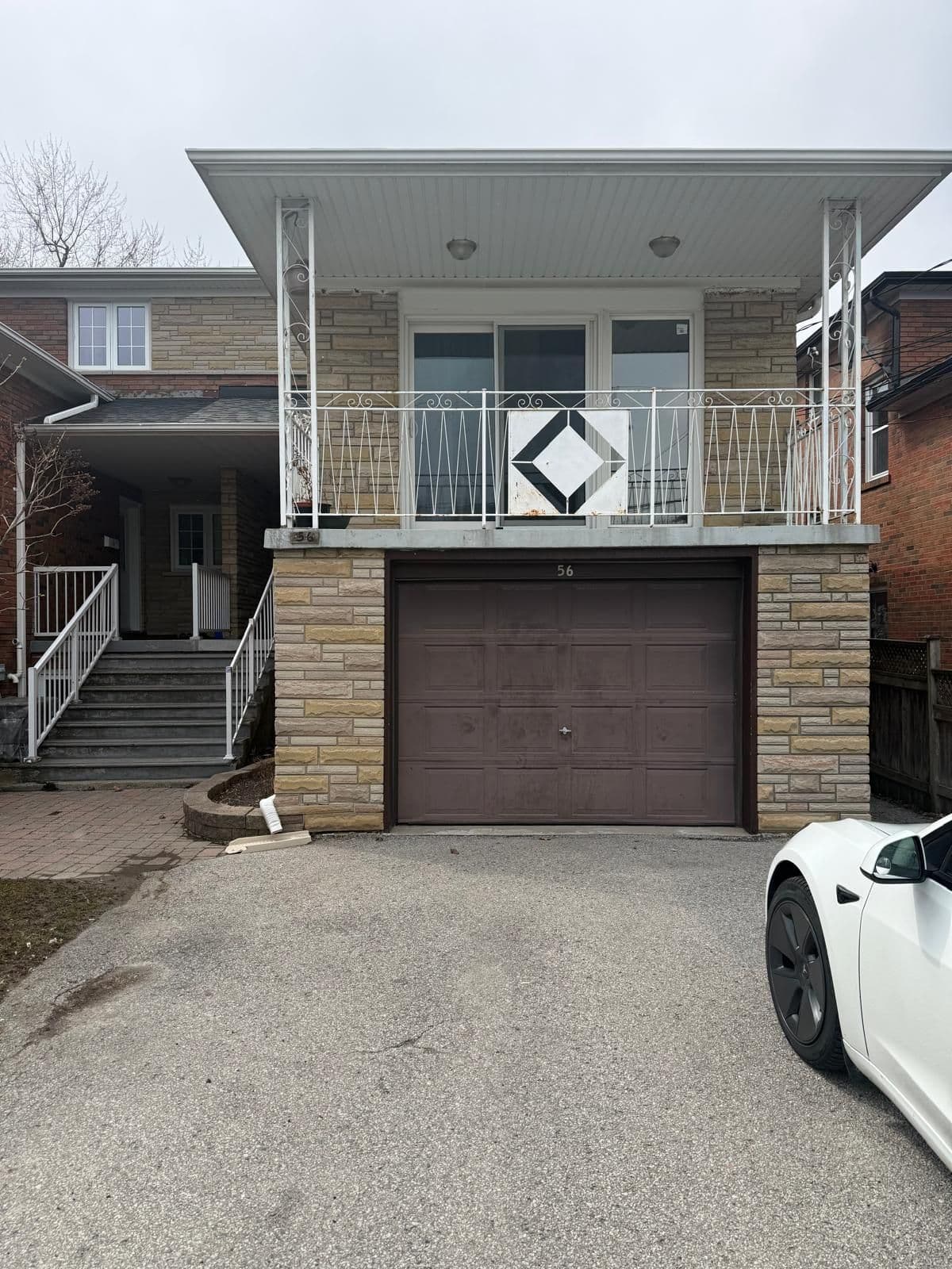 56 Jeavons Avenue Main, Toronto E04, ON M1K 1T2