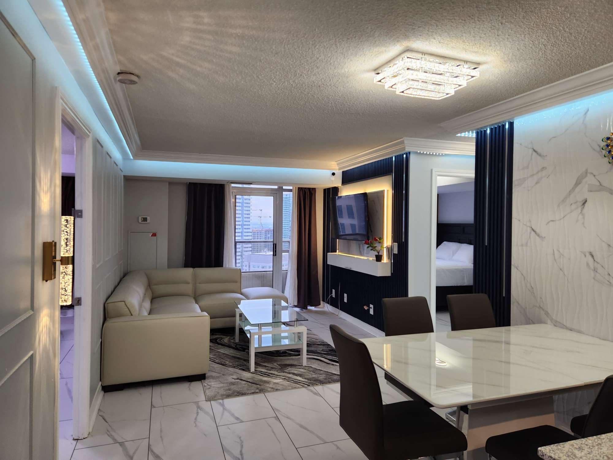 310 Burnhamthorpe Road W 3114, Mississauga, ON L5B 4P9